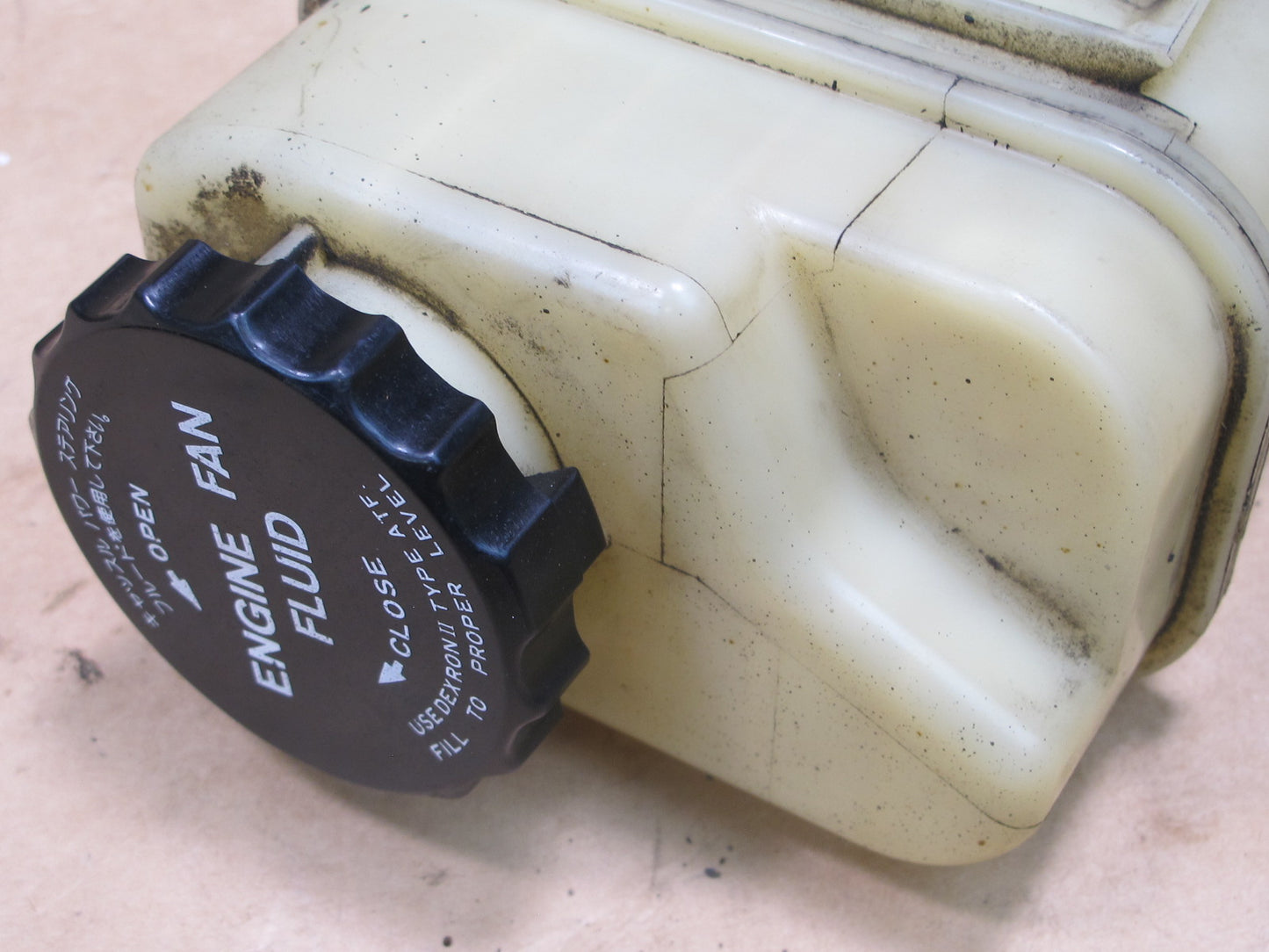 92-00 LEXUS UZZ30L SC300 SC400 ENGINE FAN FLUID RESERVOIR TANK OEM