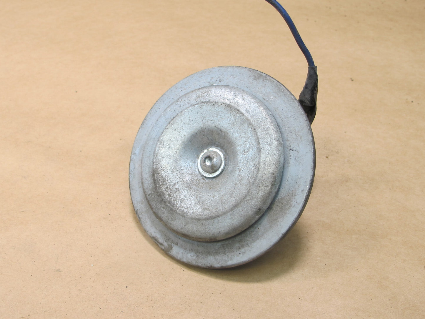 73-85 MERCEDES R107 ANTI THEFT ALARM HORN SIREN OEM