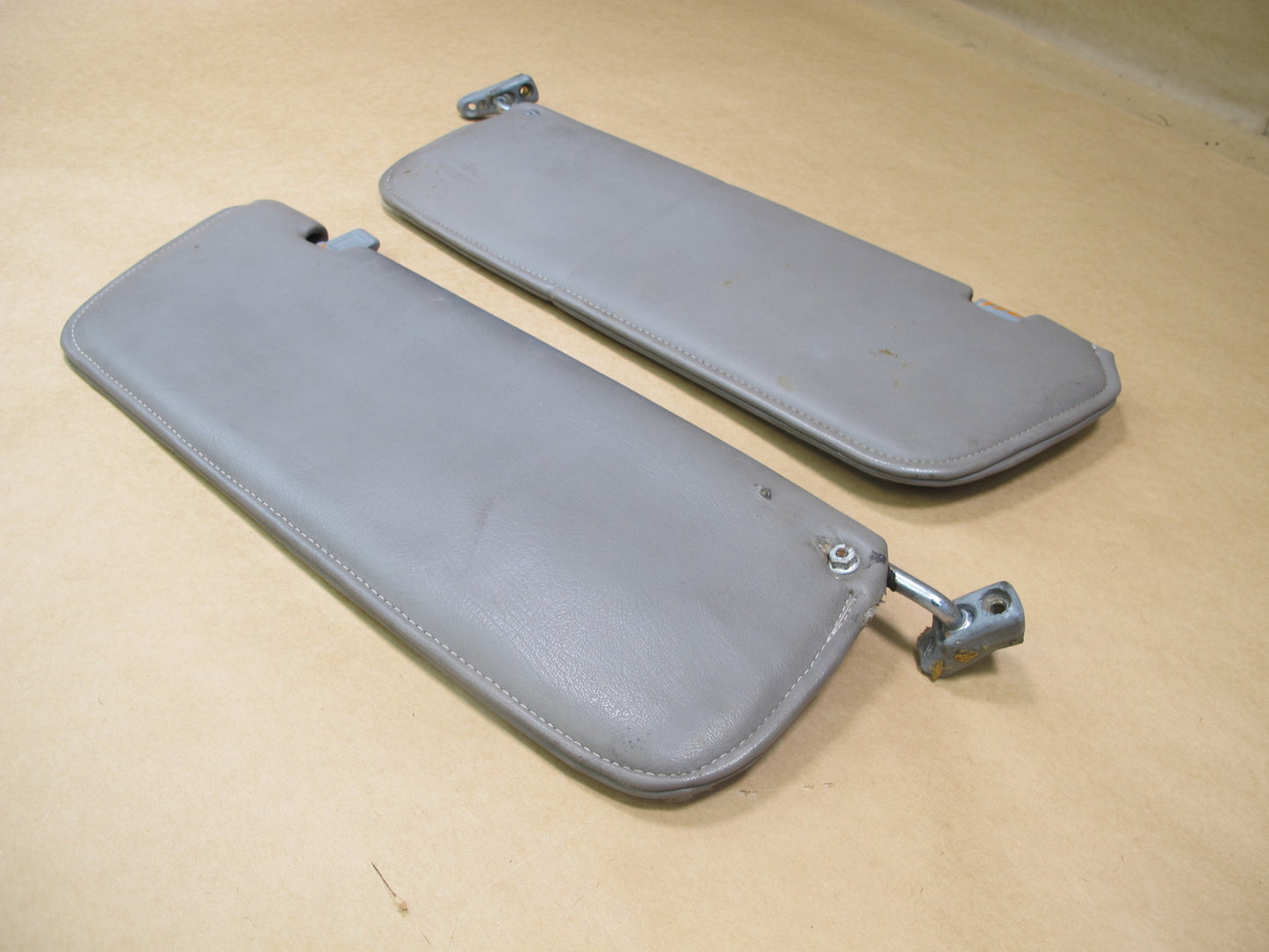 73-85 MERCEDES R107 SET OF 2 FRONT LEFT & RIGHT SUN VISOR OEM