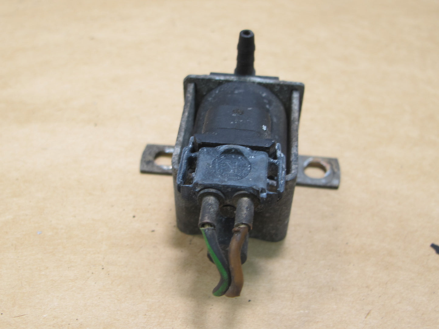 73-85 MERCEDES R107 VACUUM VALVE SWITCH 0015406897 OEM