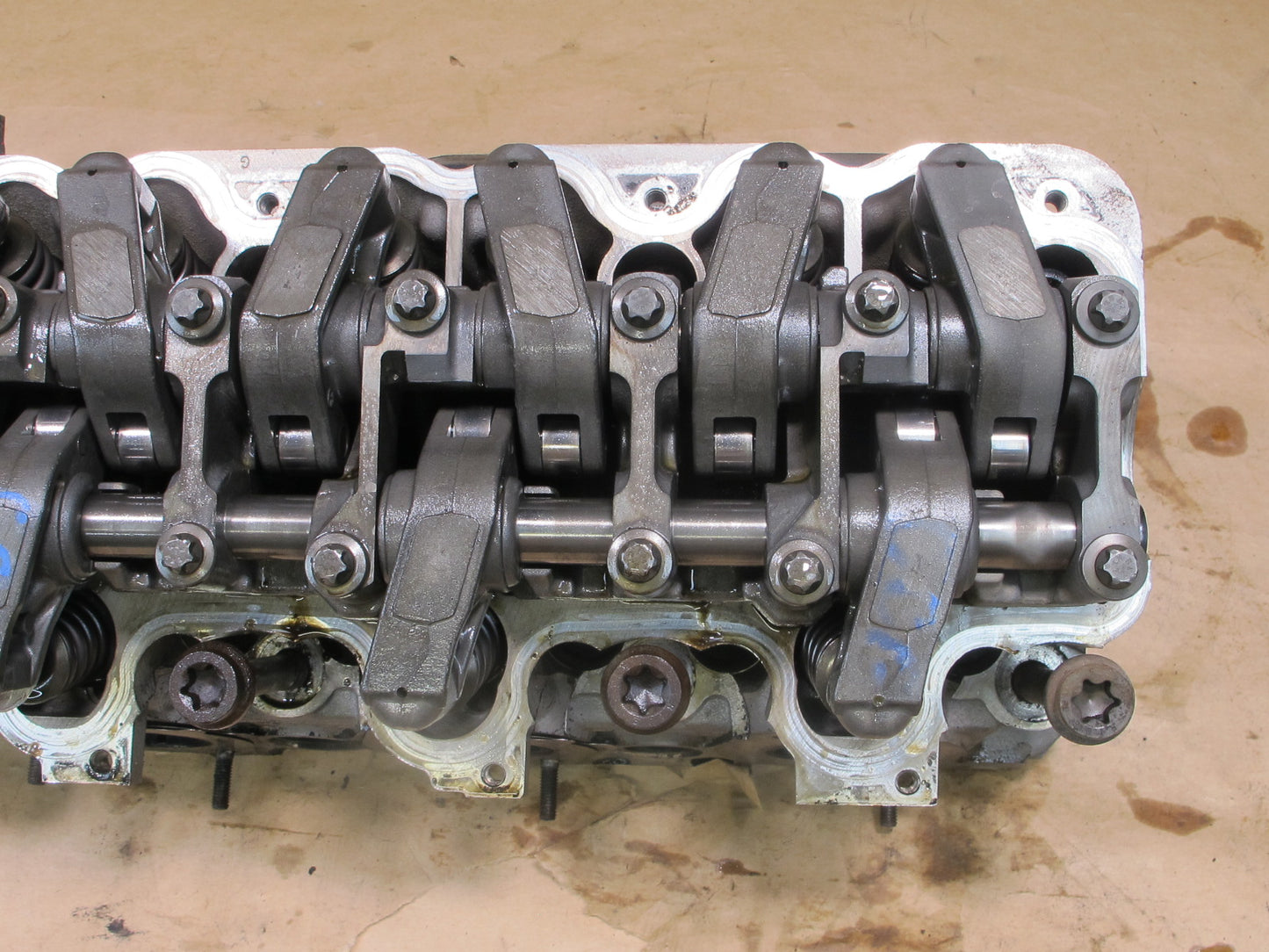 04-08 CHRYSLER CROSSFIRE 3.2L ENGINE LEFT CYLINDER HEAD 1120161201 OEM