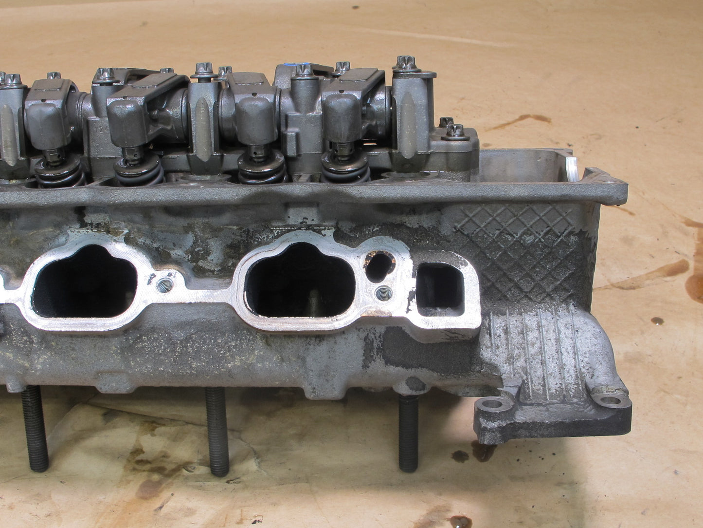 04-08 CHRYSLER CROSSFIRE 3.2L ENGINE LEFT CYLINDER HEAD 1120161201 OEM