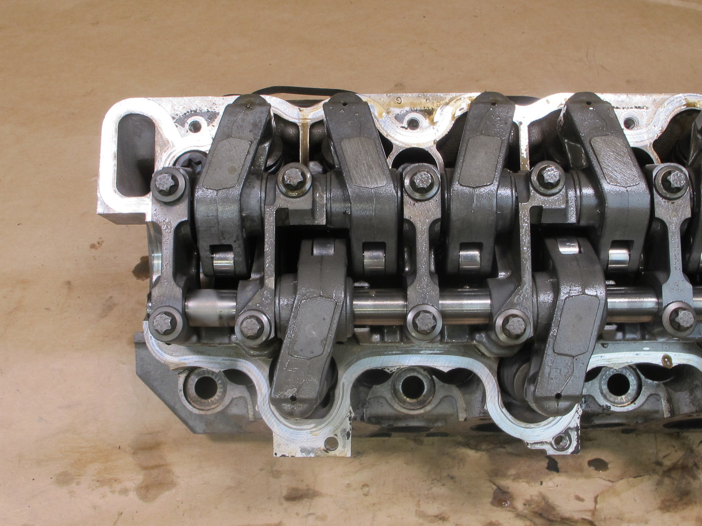 04-08 CHRYSLER CROSSFIRE ENGINE RIGHT CYLINDER HEAD 1120161301 OEM