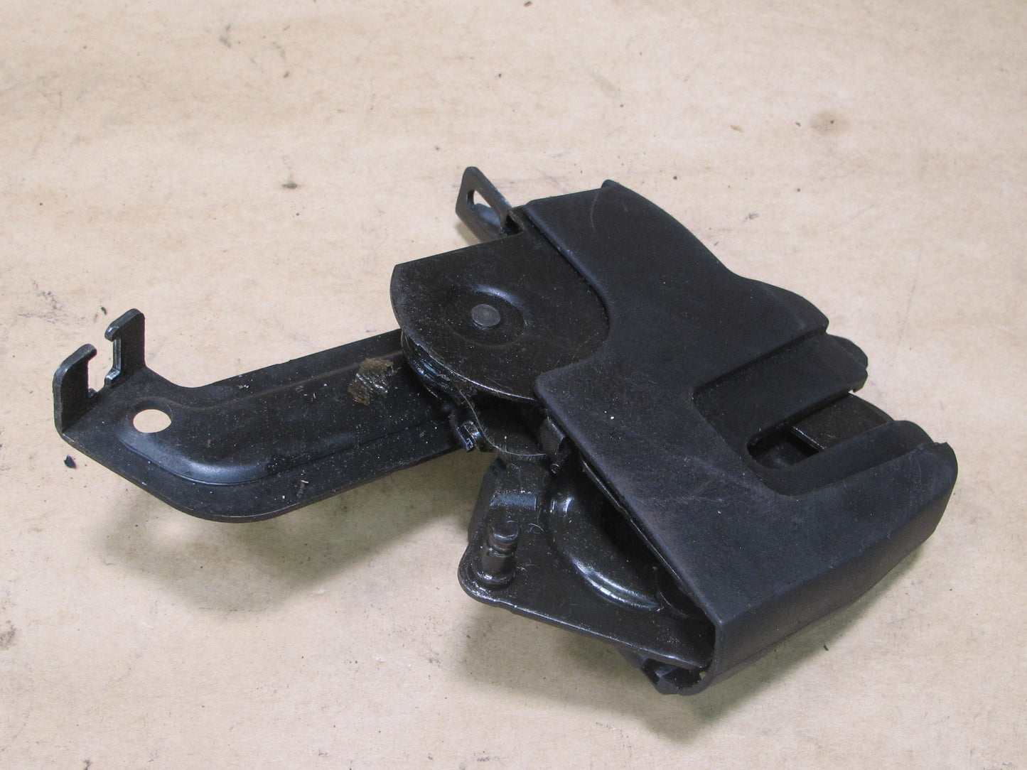 01-06 BMW E46 CONVERTIBLE SET OF 2 REAR FOLDING TOP ROOF LOCK LATCH OEM