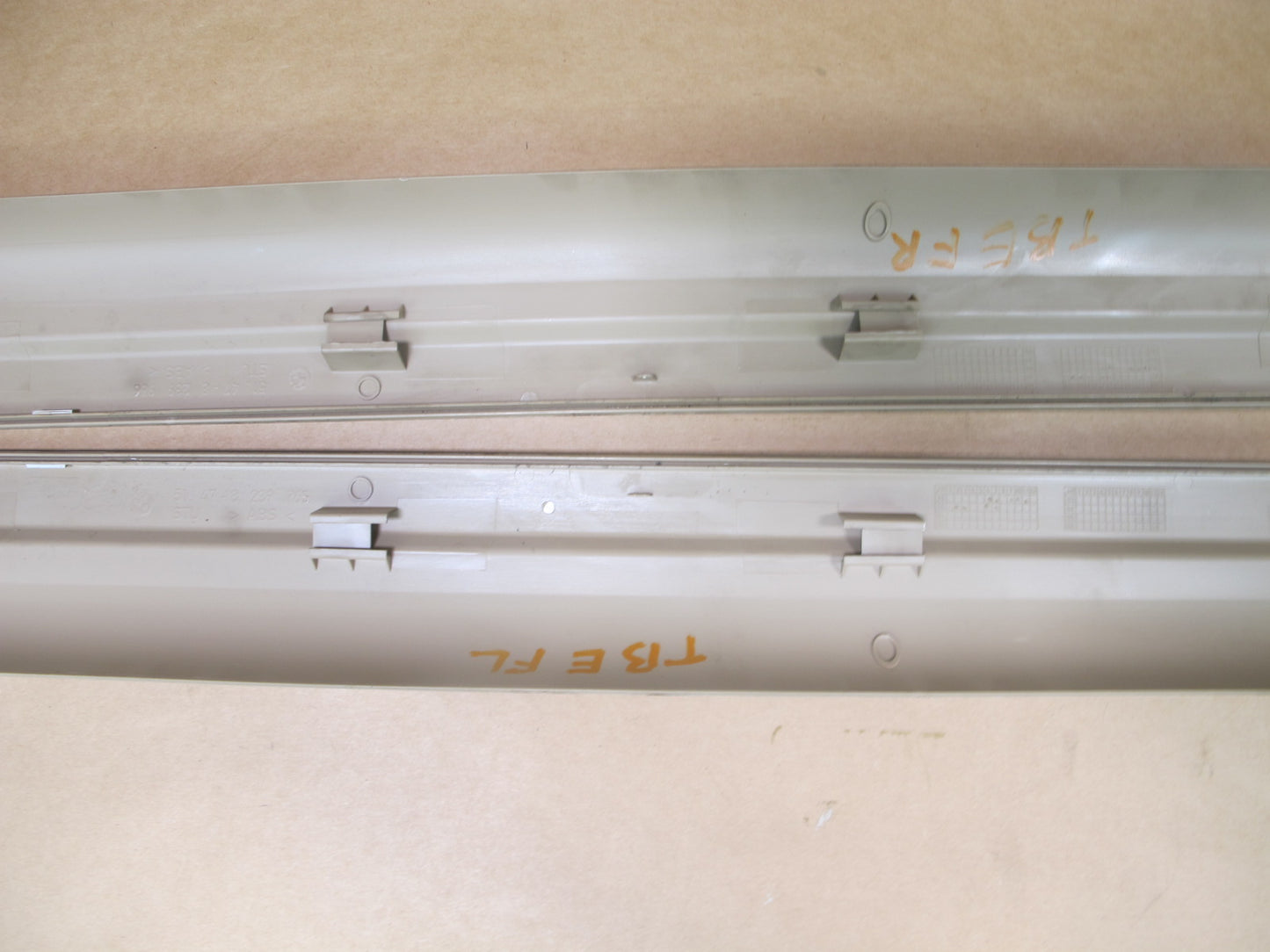 01-06 BMW E46 CONVERTIBLE SET OF 2 DOOR SCUFF SILL PLATE TRIM COVER PANEL OEM