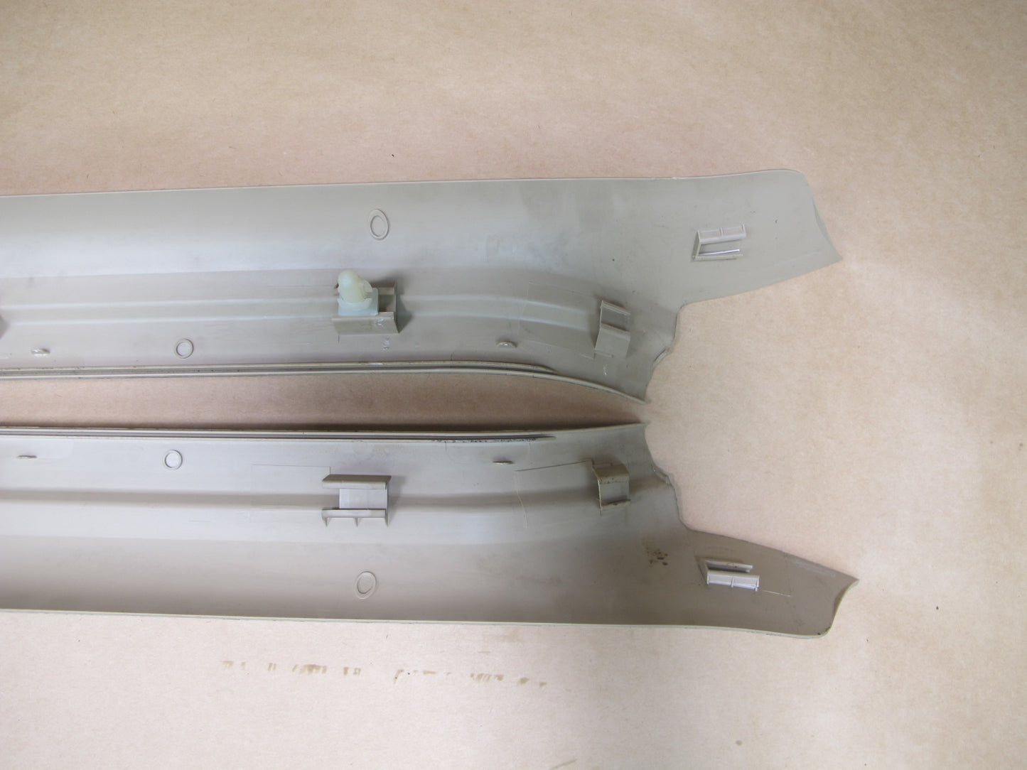 01-06 BMW E46 CONVERTIBLE SET OF 2 DOOR SCUFF SILL PLATE TRIM COVER PANEL OEM