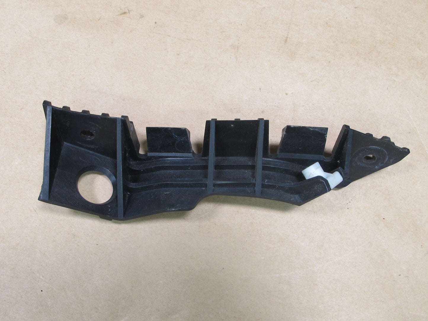 2010-2013 RANGE ROVER SPORT L320 FRONT LEFT BUMPER SIDE MOUNT BRACKET SUPPORT