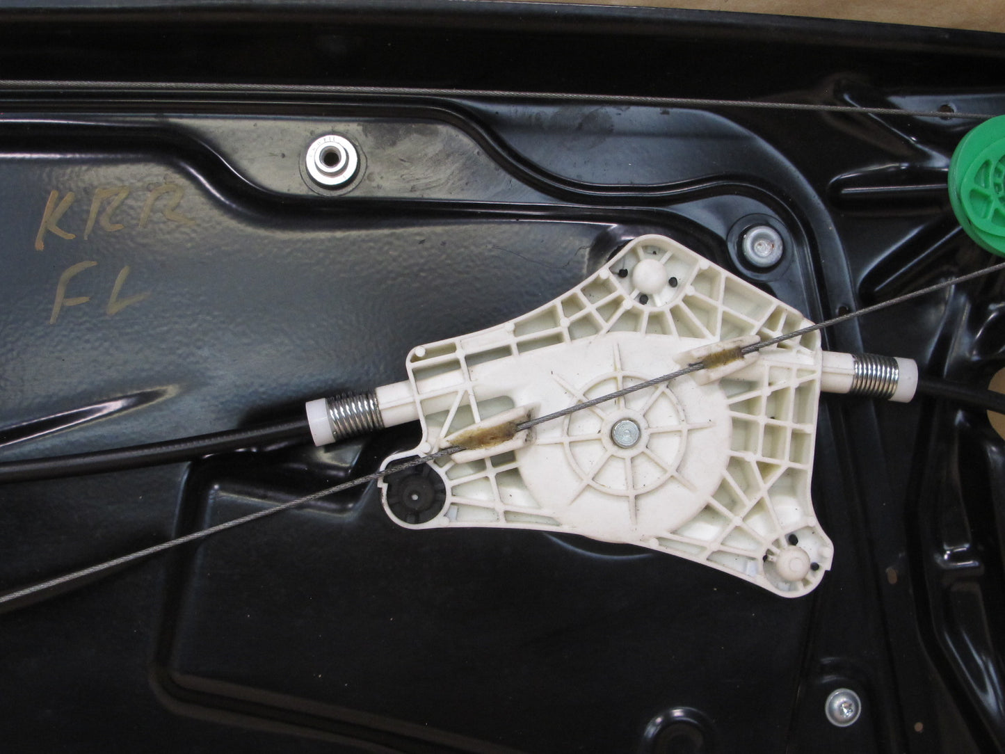 2010-2013 RANGE ROVER SPORT L320 FRONT LEFT WINDOW REGULATOR W MOTOR