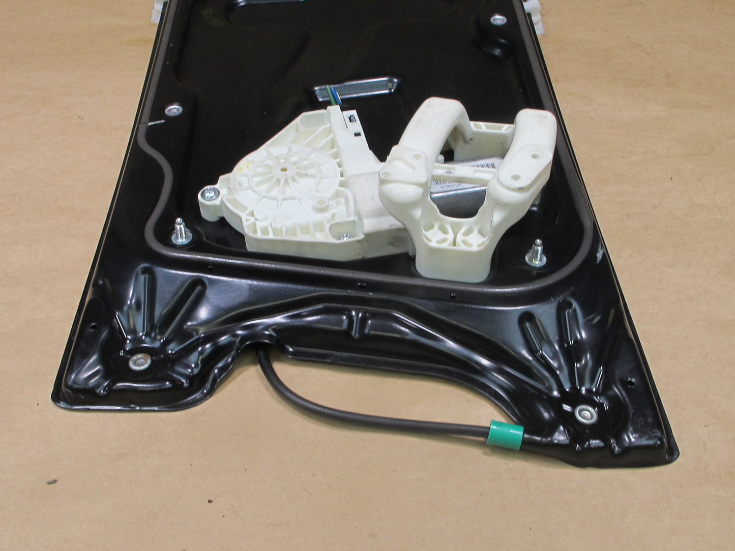 2010-2013 RANGE ROVER SPORT L320 FRONT LEFT WINDOW REGULATOR W MOTOR