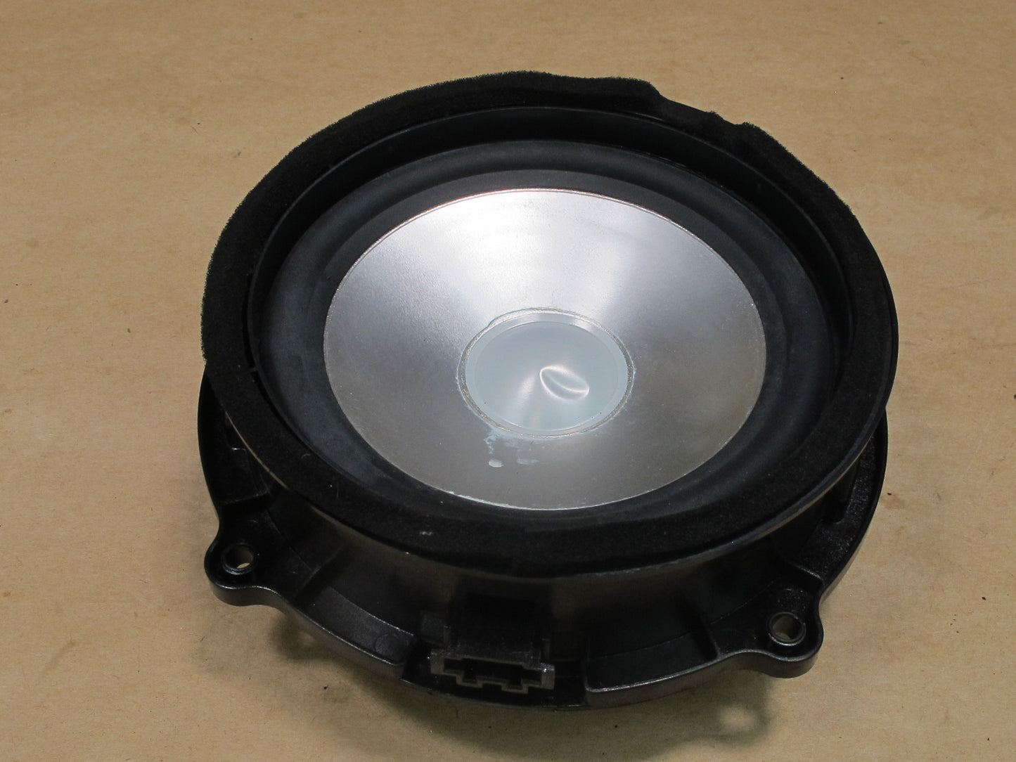 2010-2011 RANGE ROVER SPORT L320 REAR LEFT & RIGHT DOOR SPEAKER SET OF 2