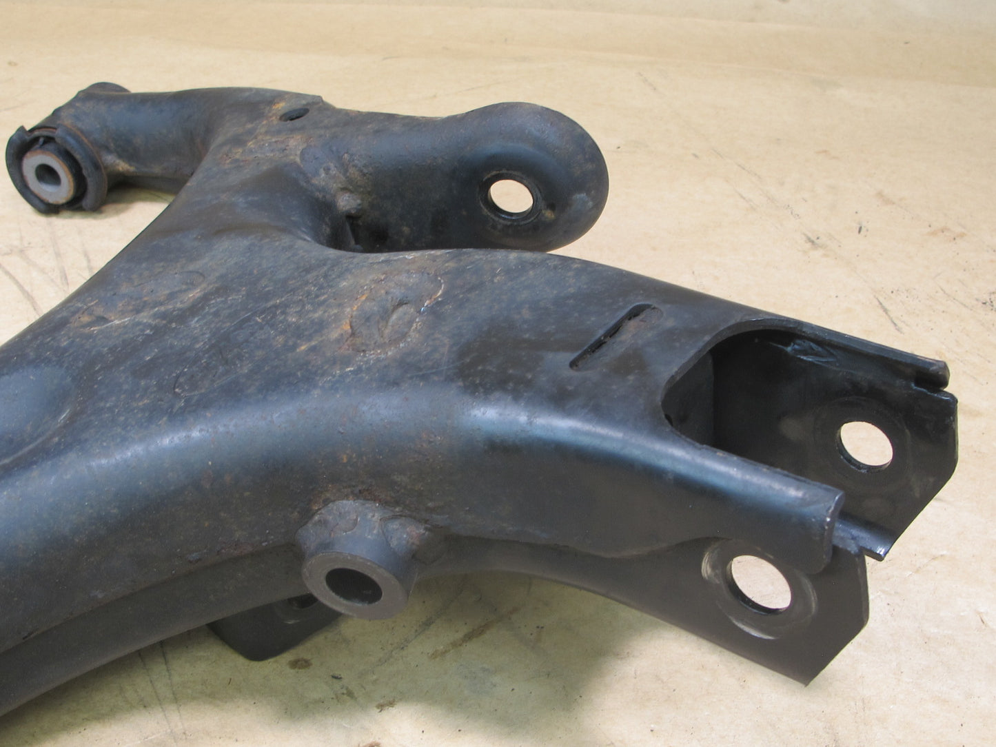 2010-2013 RANGE ROVER SPORT L320 REAR RIGHT LOWER CONTROL ARM