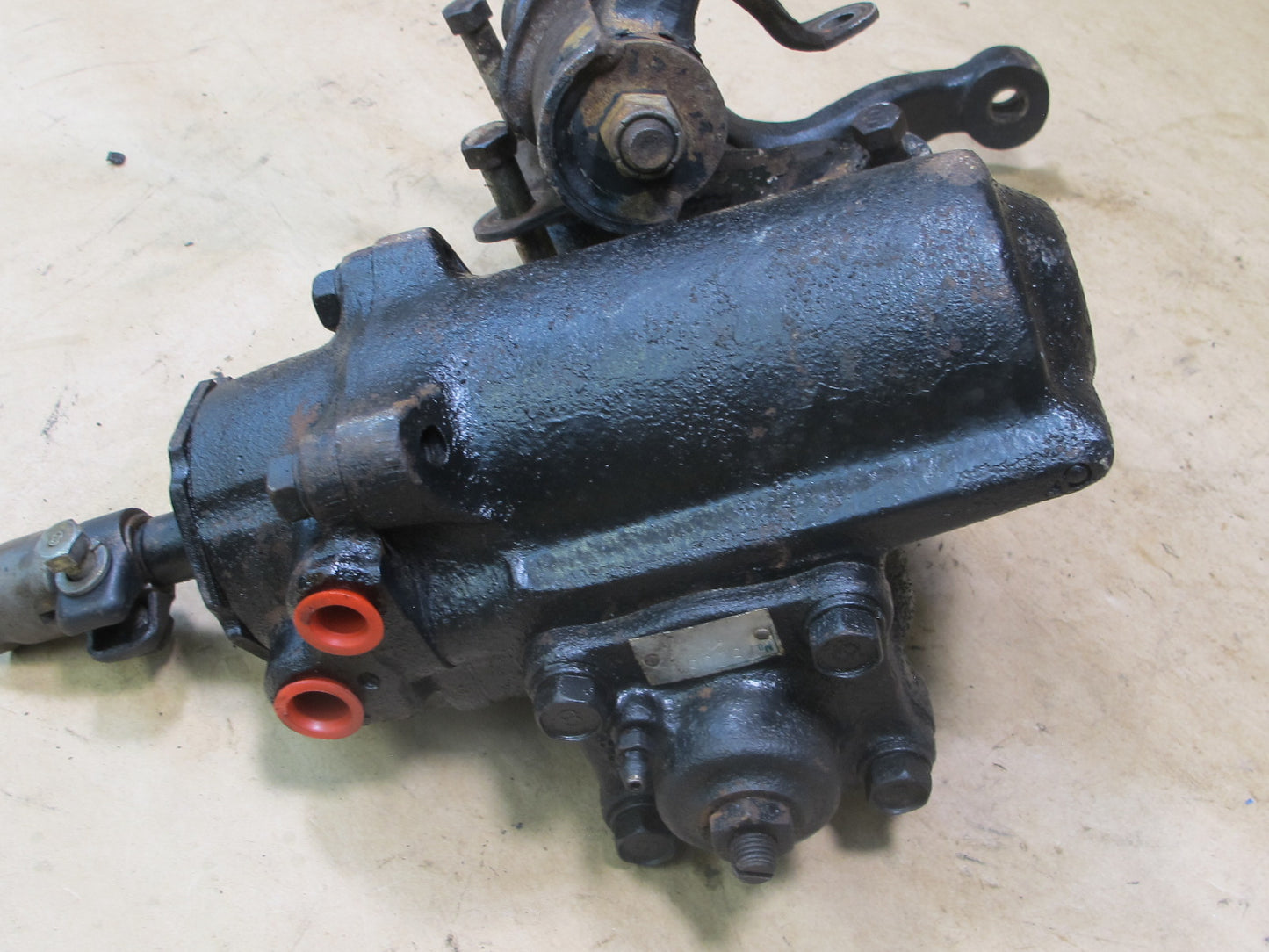 84-89 MITSUBISHI STARION CONQUEST POWER STEERING GEAR OEM