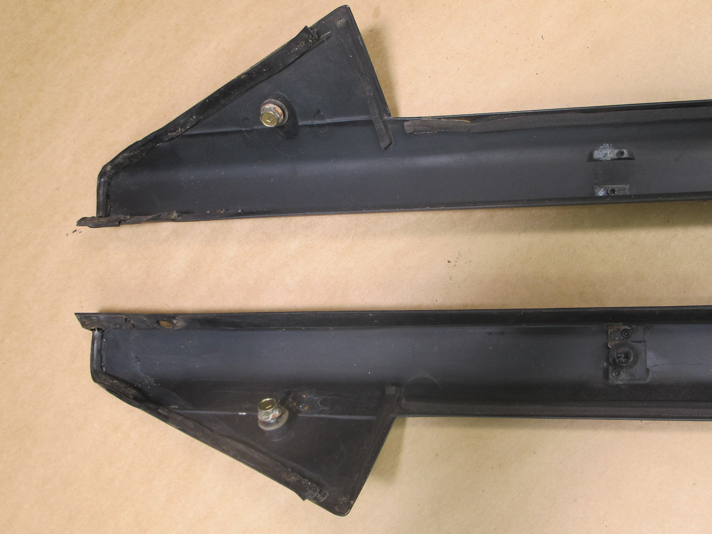 87-89 MITSUBISHI STARION CONQUEST REAR LEFT RIGHT EXTERIOR HATCH TRIM SET OEM