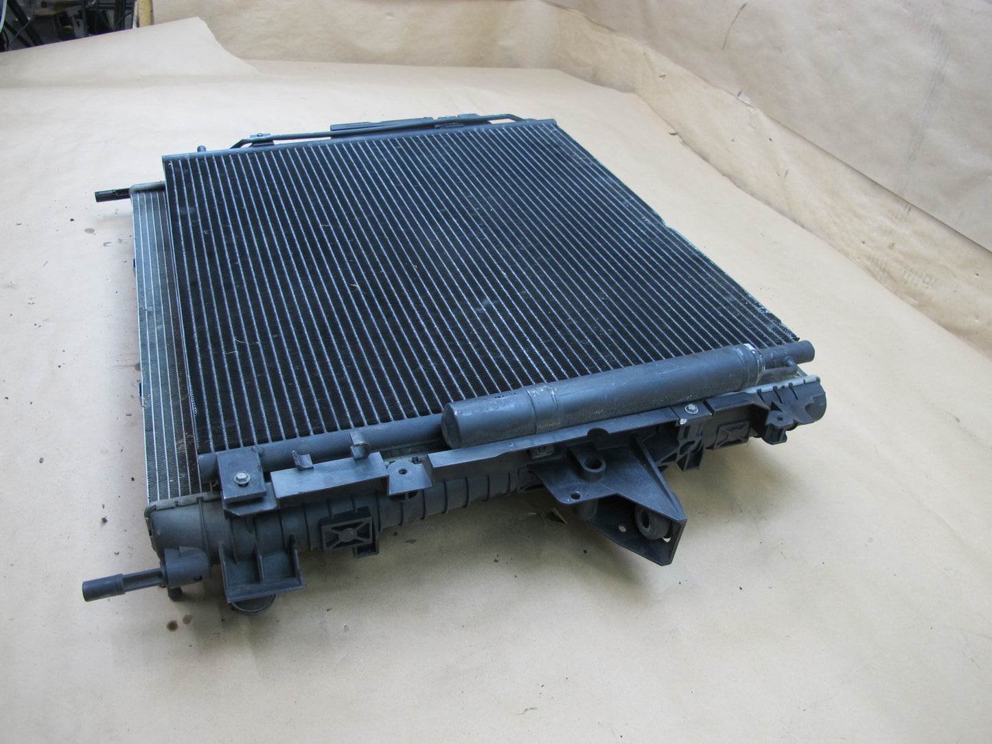 2010-2013 RANGE ROVER SPORT L320 ENGINE RADIATOR A/C CONDENSER ASSEMBLY