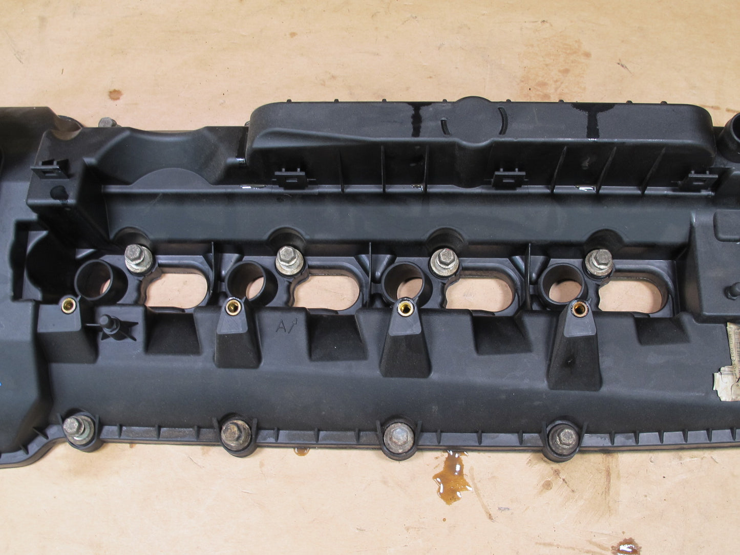 2010-2013 RANGE ROVER SPORT L320 LEFT CYLINDER HEAD VALVE COVER 8W93-6P052-AI