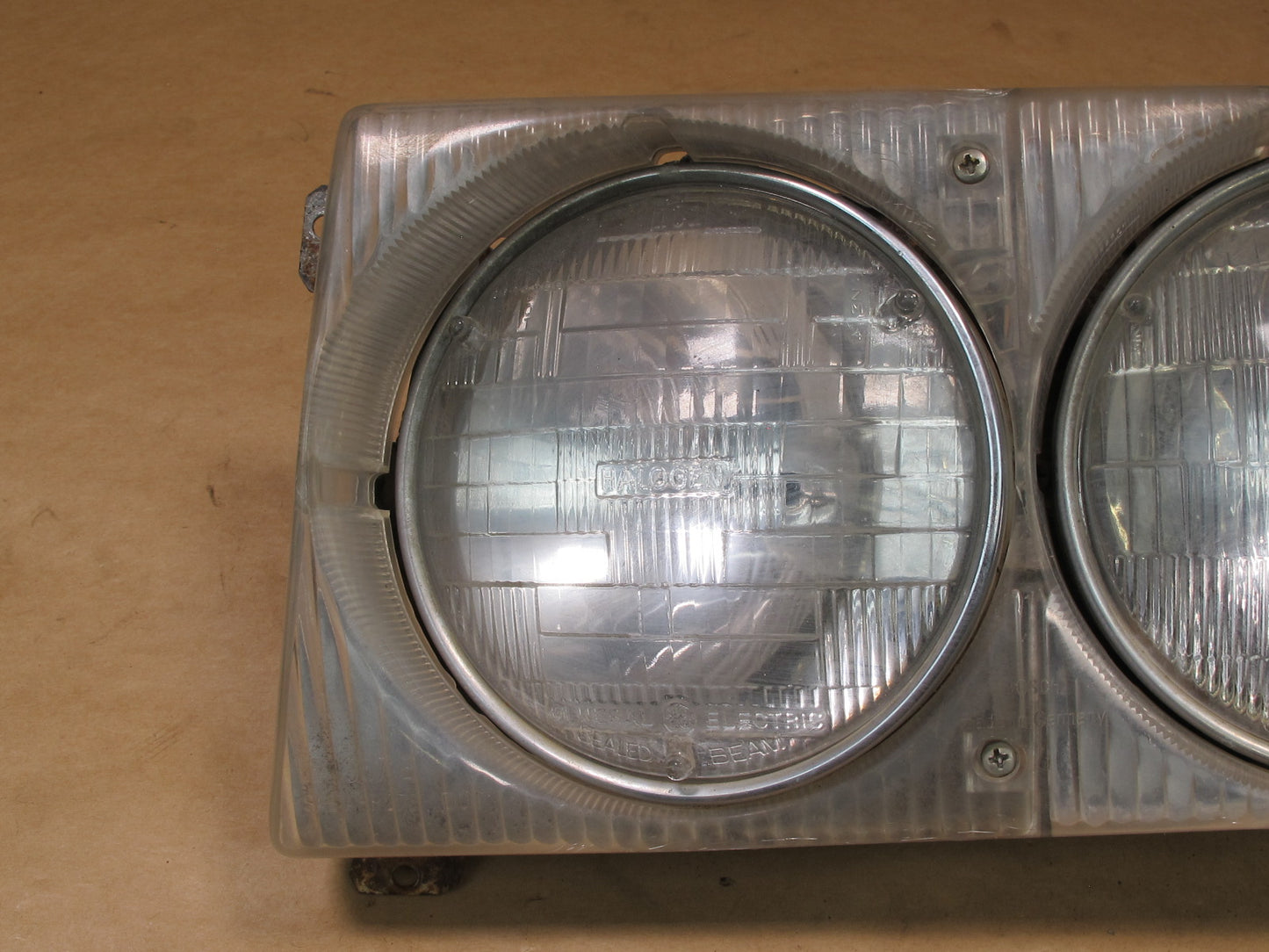 73-85 MERCEDES R107 SET OF 2 FRONT LEFT & RIGHT HALOGEN HEADLIGHT LAMP OEM