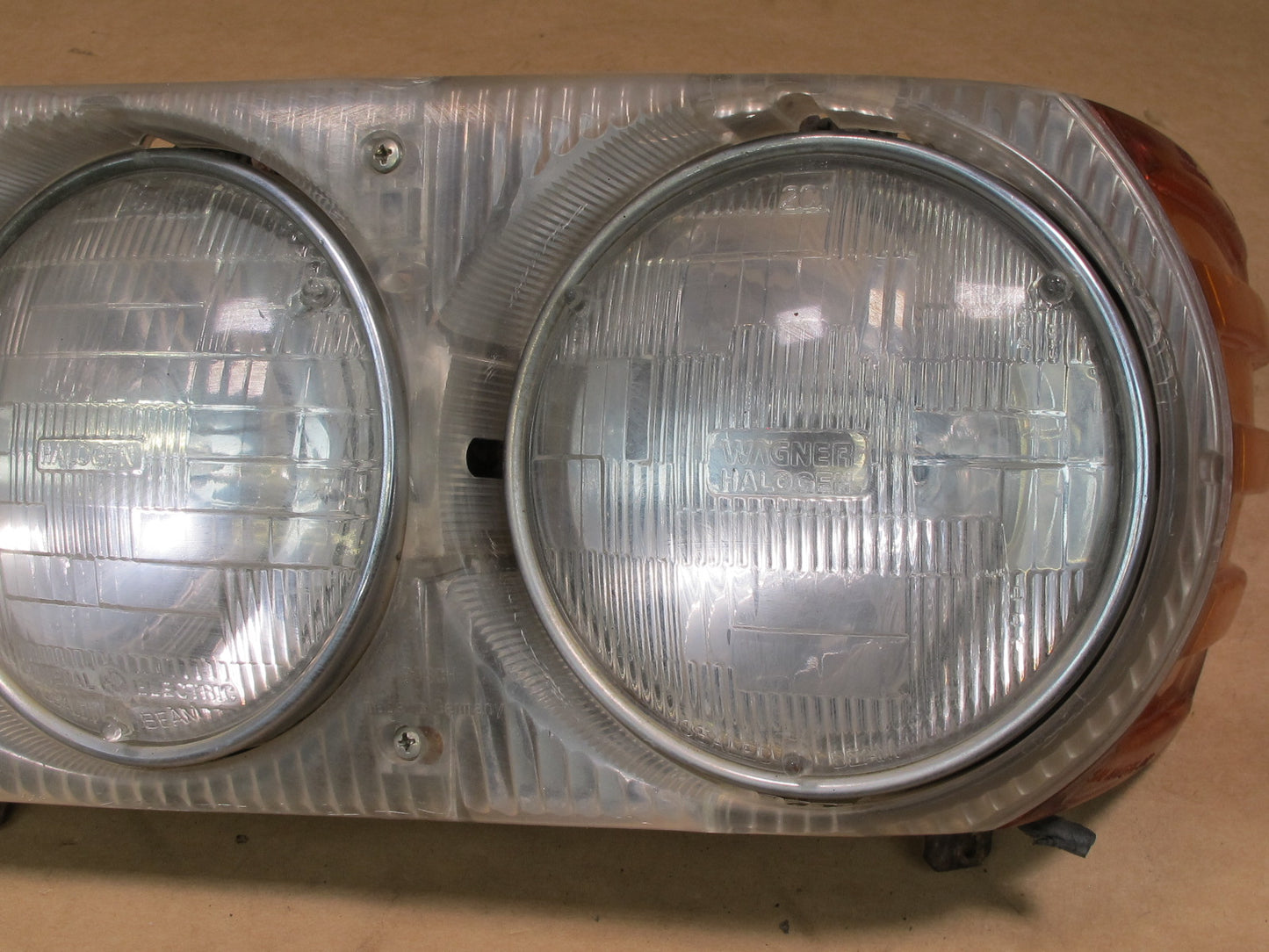 73-85 MERCEDES R107 SET OF 2 FRONT LEFT & RIGHT HALOGEN HEADLIGHT LAMP OEM