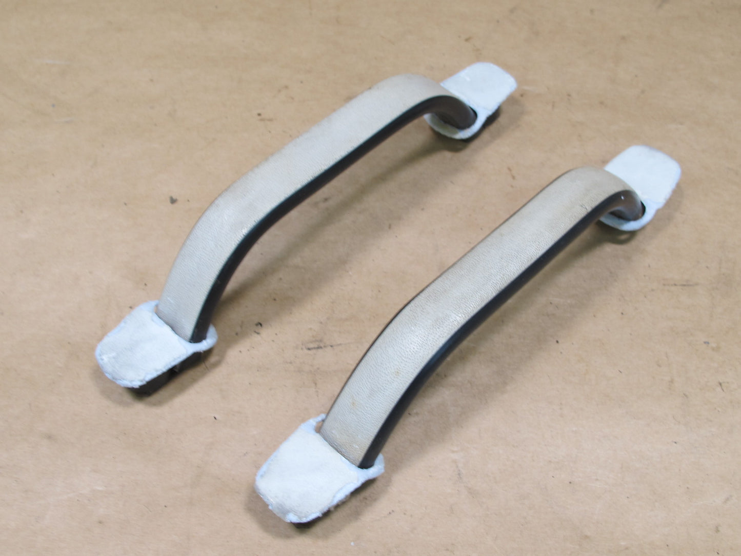 73-85 MERCEDES R107 SET OF 2 LEFT & RIGHT OVERHEAD GRAB HANDLE OEM