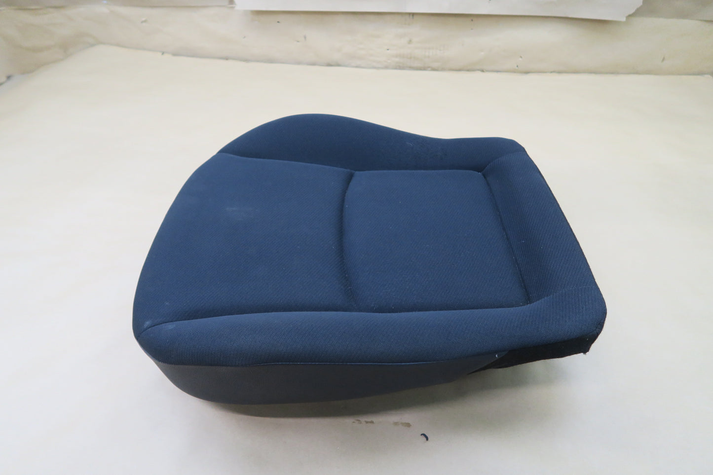 08-15 SMART FORTWO W451 FRONT RIGHT SEAT LOWER CLOTH CUSHION OEM