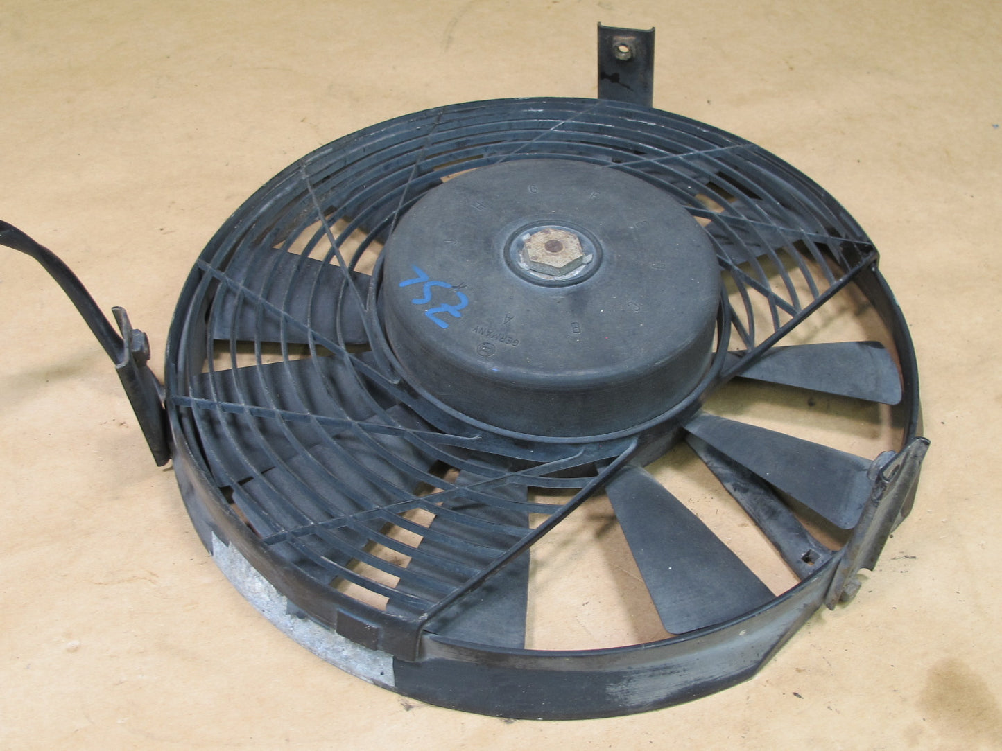 73-85 MERCEDES R107 ENGINE COOLING FAN MOTOR SHROUD OEM