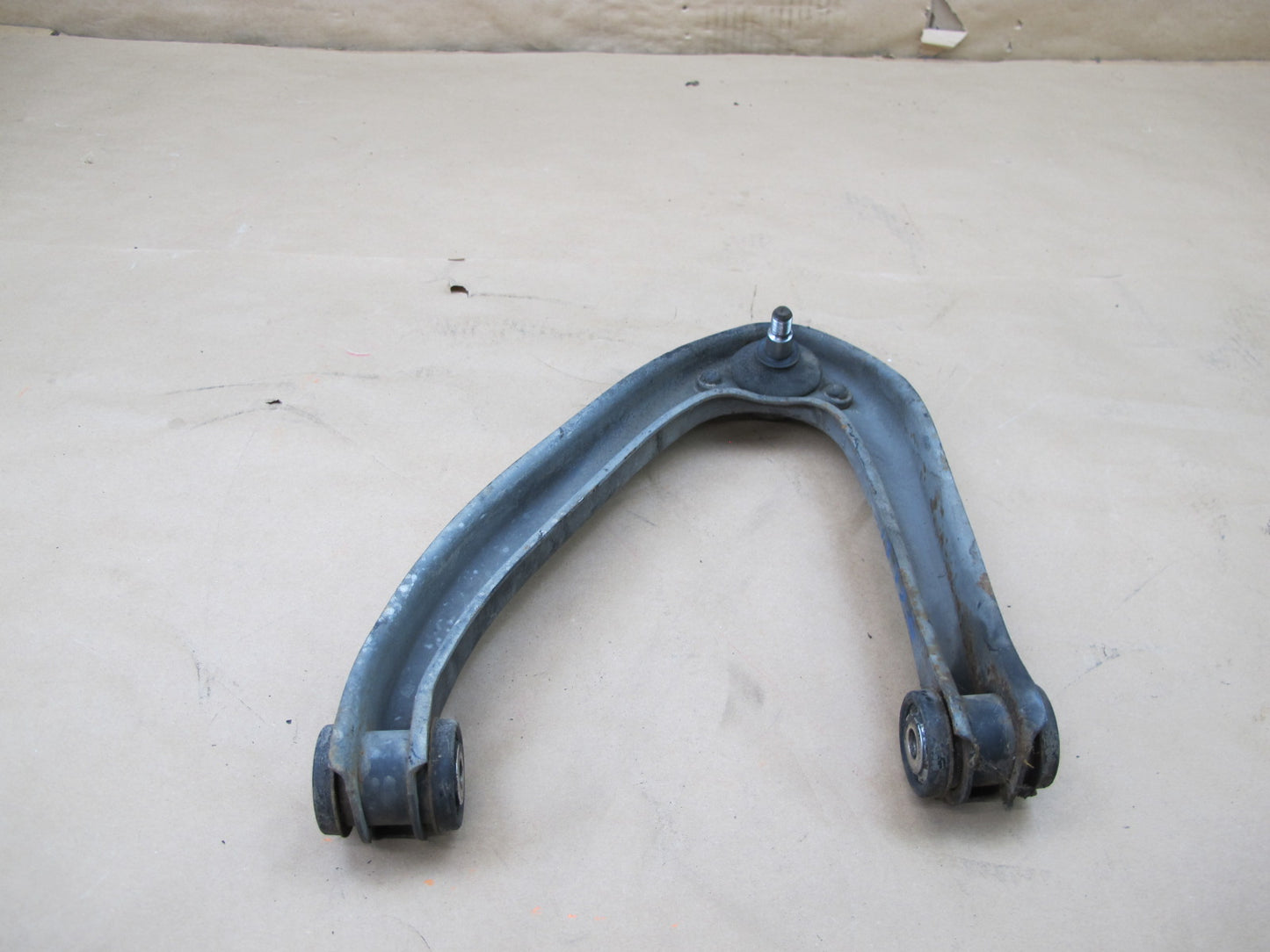 73-80 MERCEDES R107 SL-CLASS SET OF 2 FRONT LEFT & RIGHT UPPER CONTROL ARM OEM