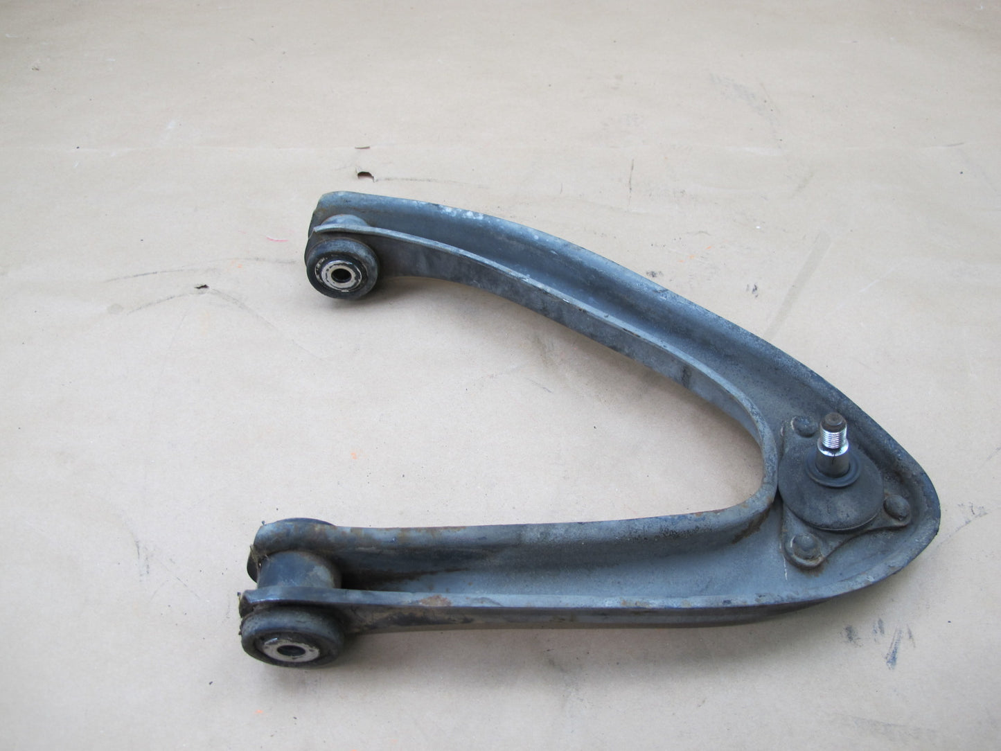 73-80 MERCEDES R107 SL-CLASS SET OF 2 FRONT LEFT & RIGHT UPPER CONTROL ARM OEM