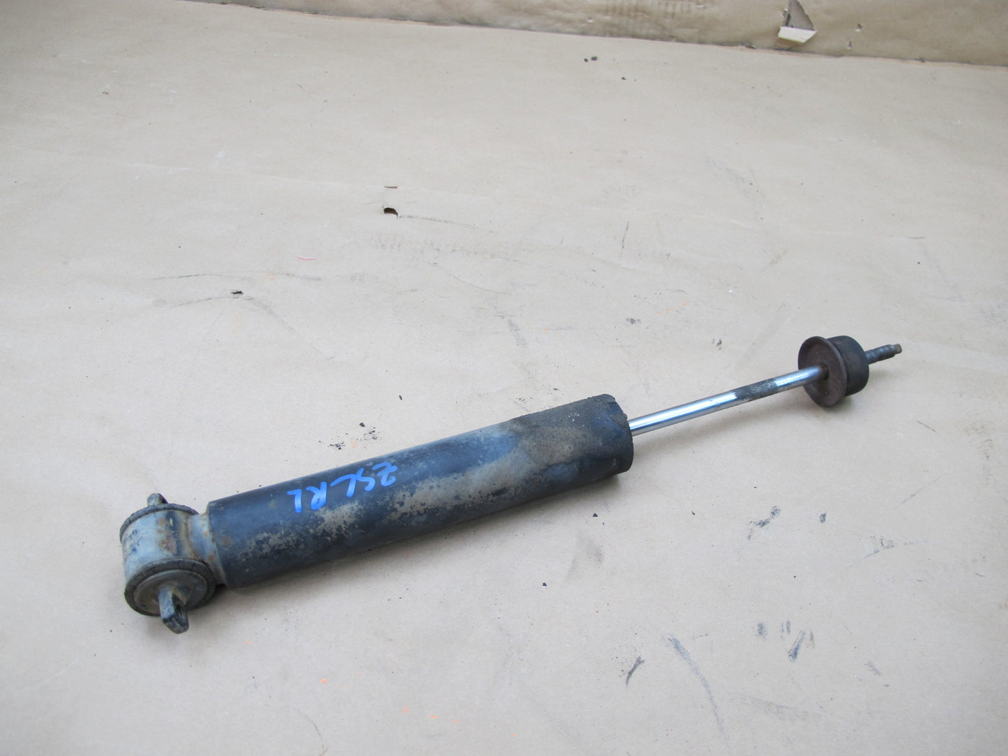 73-85 MERCEDES R107 SET OF 2 REAR LEFT & RIGHT STRUT SHOCK ABSORBER OEM