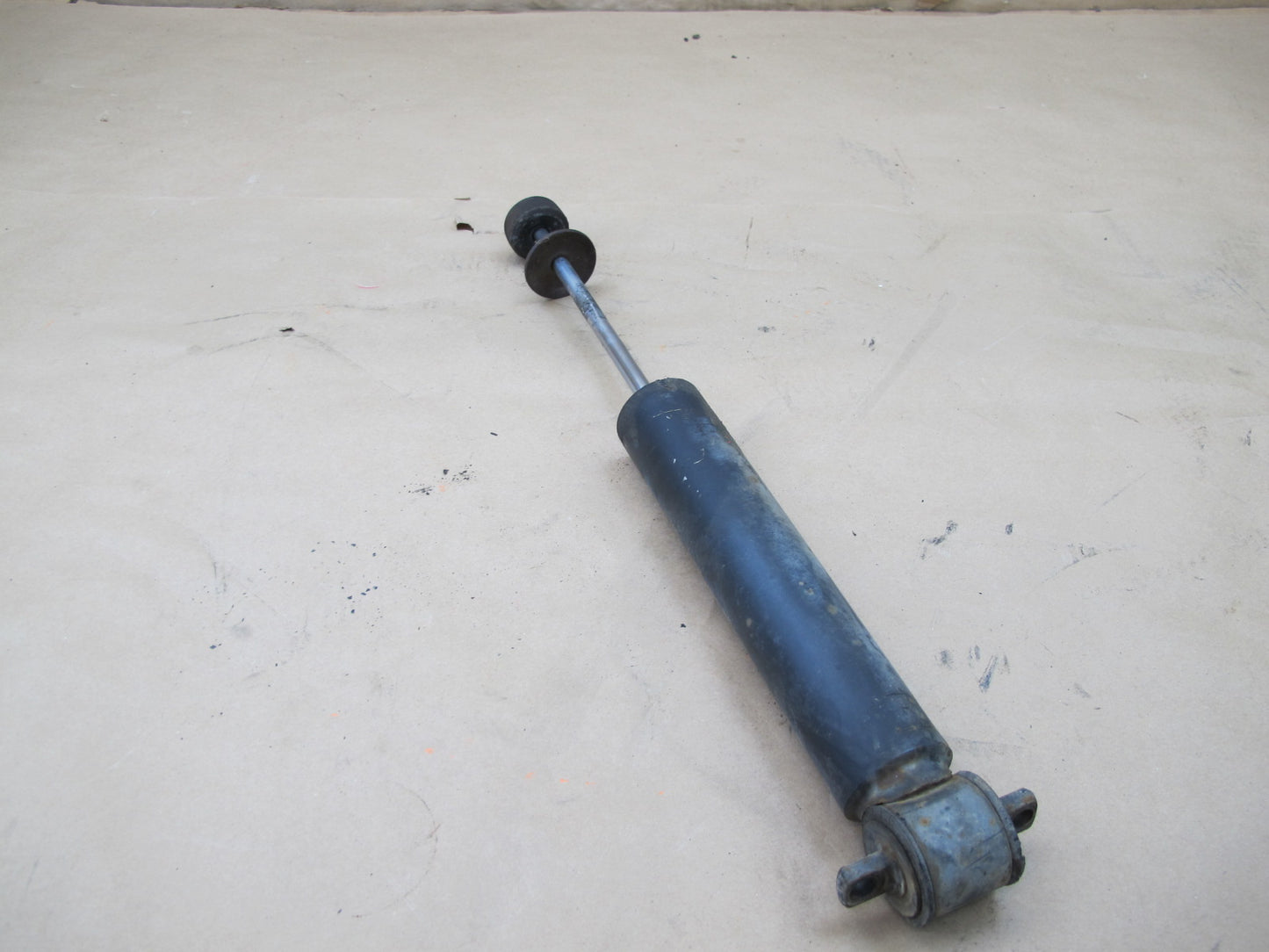 73-85 MERCEDES R107 SET OF 2 REAR LEFT & RIGHT STRUT SHOCK ABSORBER OEM