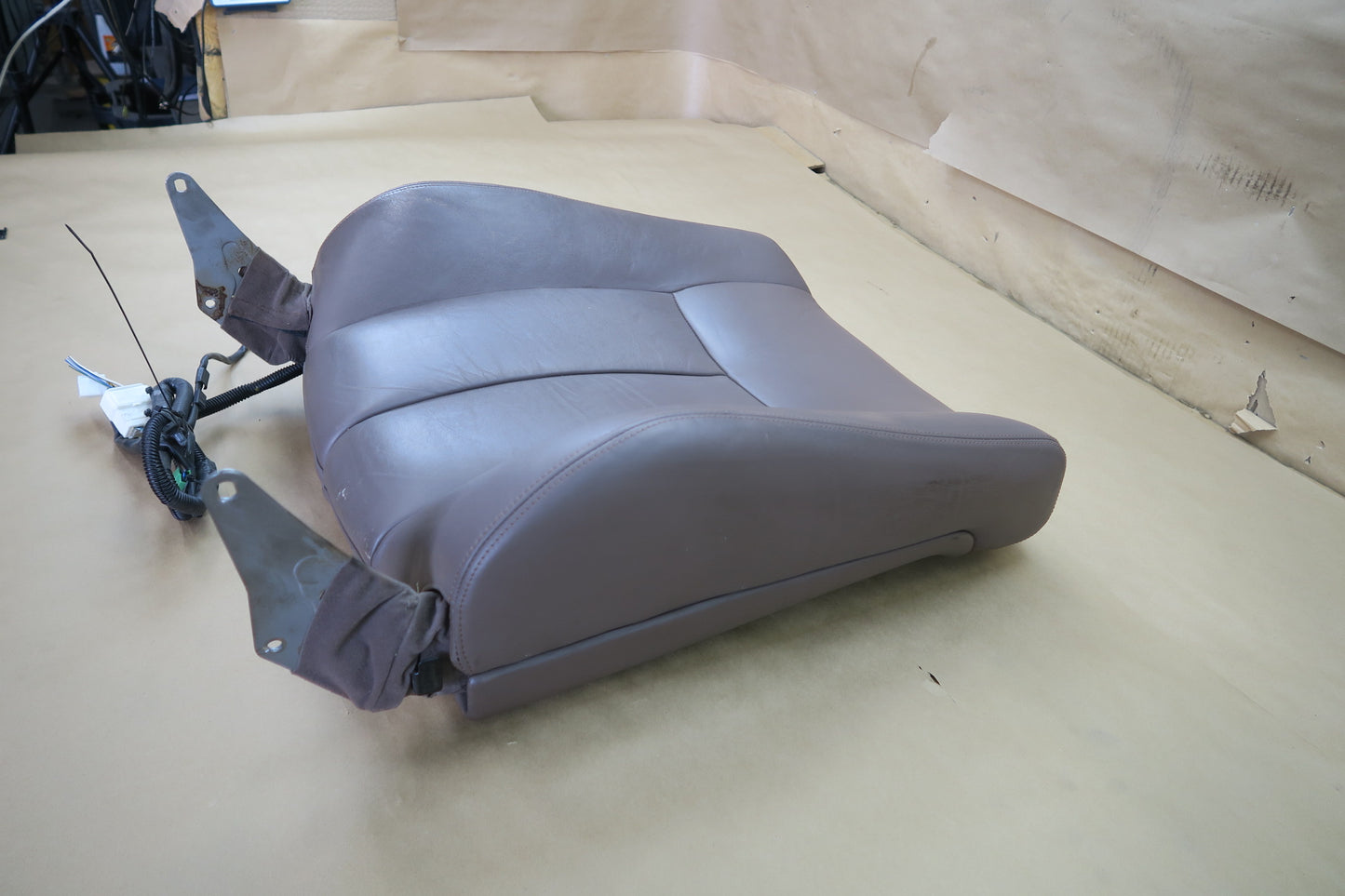 90-92 LEXUS UCF10 LS400 FRONT RIGHT SEAT UPPER BACKREST LEATHER CUSHION OEM