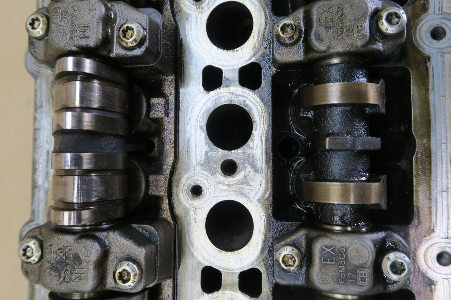 2010-2013 RANGE ROVER SPORT L320 5.0L AJ133 LEFT CYLINDER HEAD W CAMSHAFTS