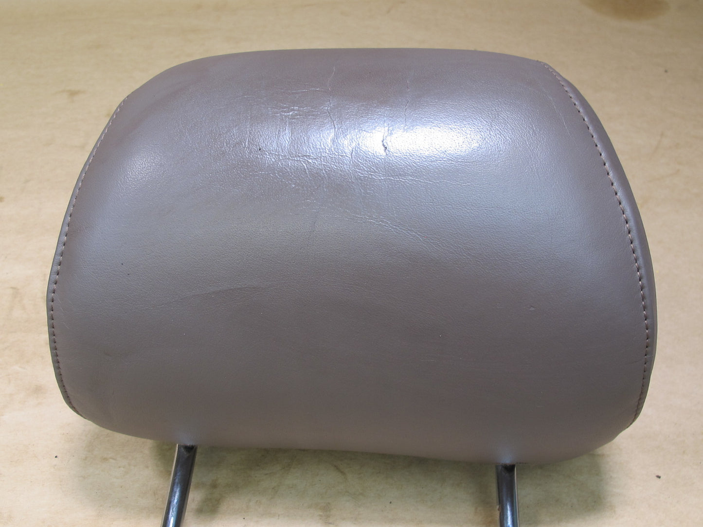 90-94 LEXUS UCF10 LS400 SET OF 2 FRONT LEFT & RIGHT LEATHER HEADREST OEM