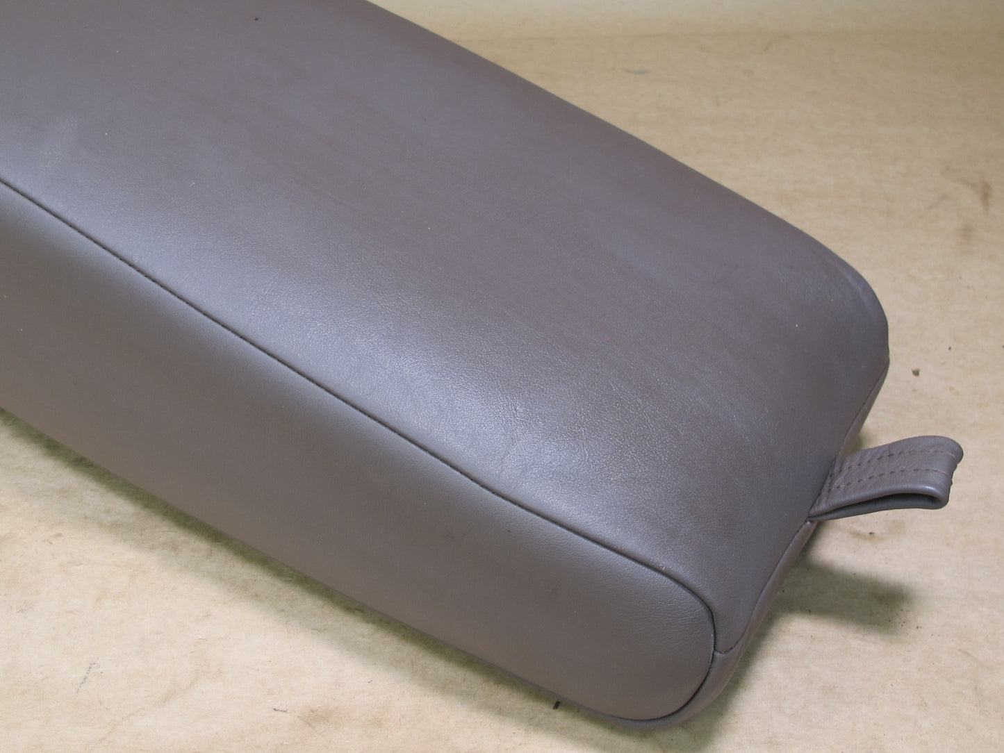 90-94 LEXUS UCF10 LS400 REAR SEAT LEATHER ARMREST OEM