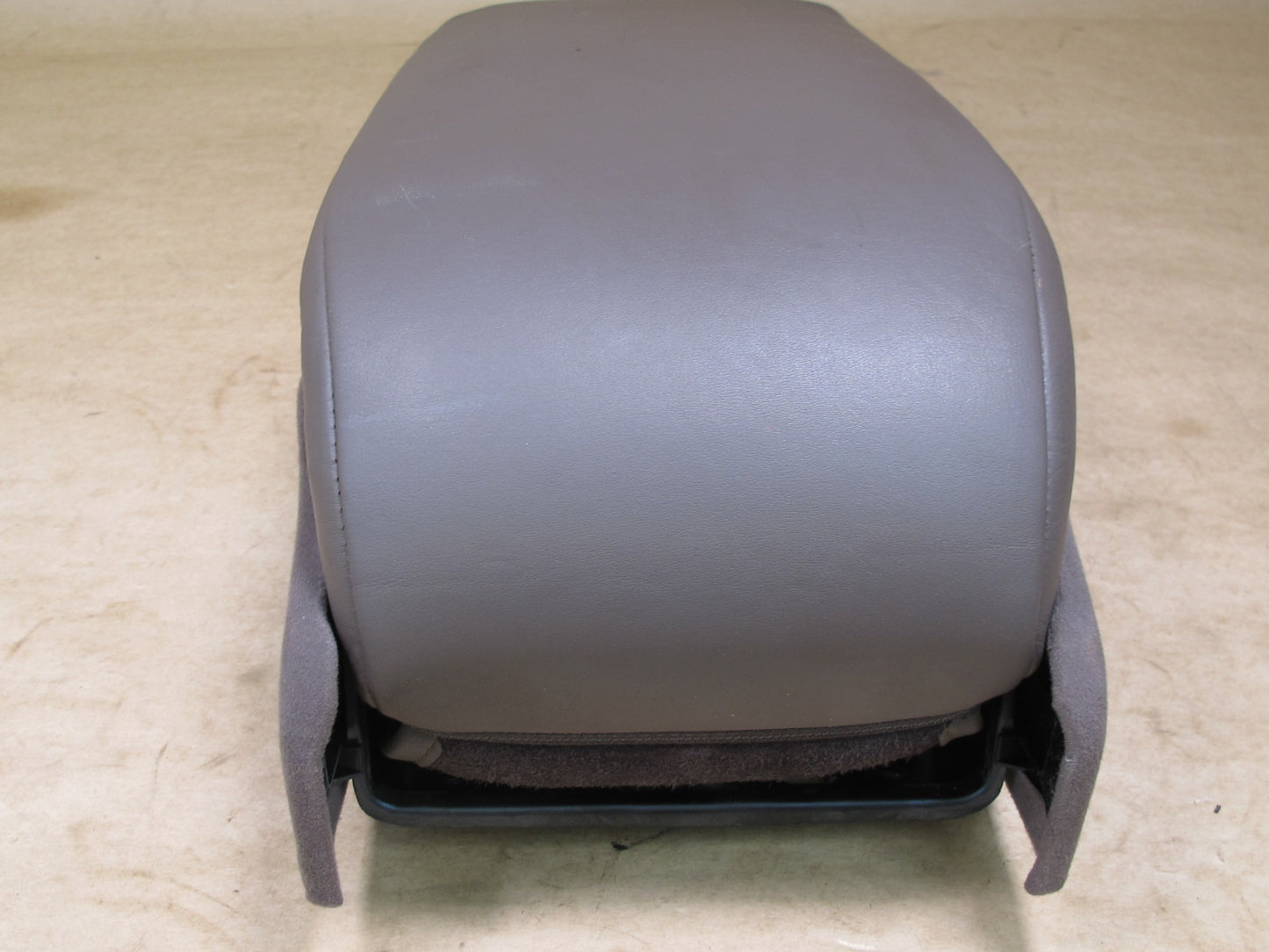 90-94 LEXUS UCF10 LS400 REAR SEAT LEATHER ARMREST OEM