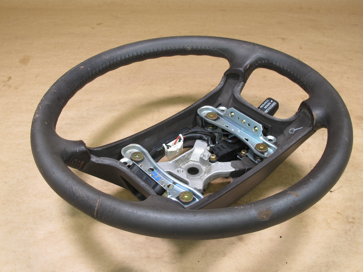 90-94 LEXUS UCF10 LS400 LEATHER STEERING W CRUISE SWITCH OEM