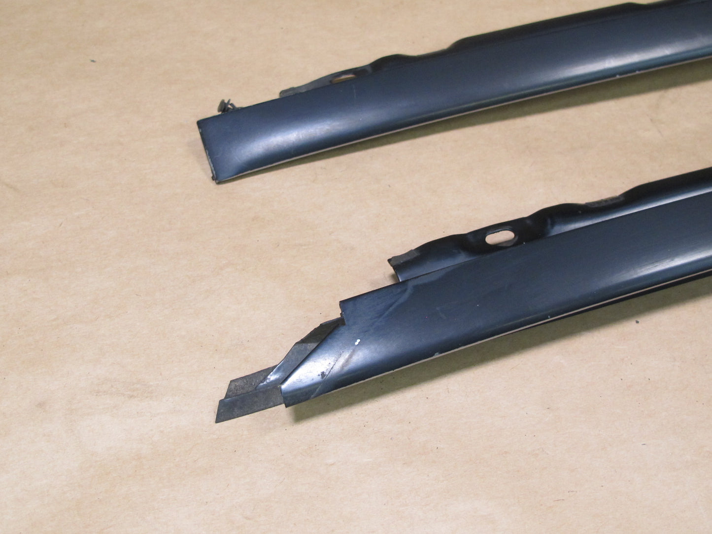 90-94 LEXUS UCF10 LS400 SET OF 2 FRONT WINDSHIELD TRIM MOLDING COVER OEM