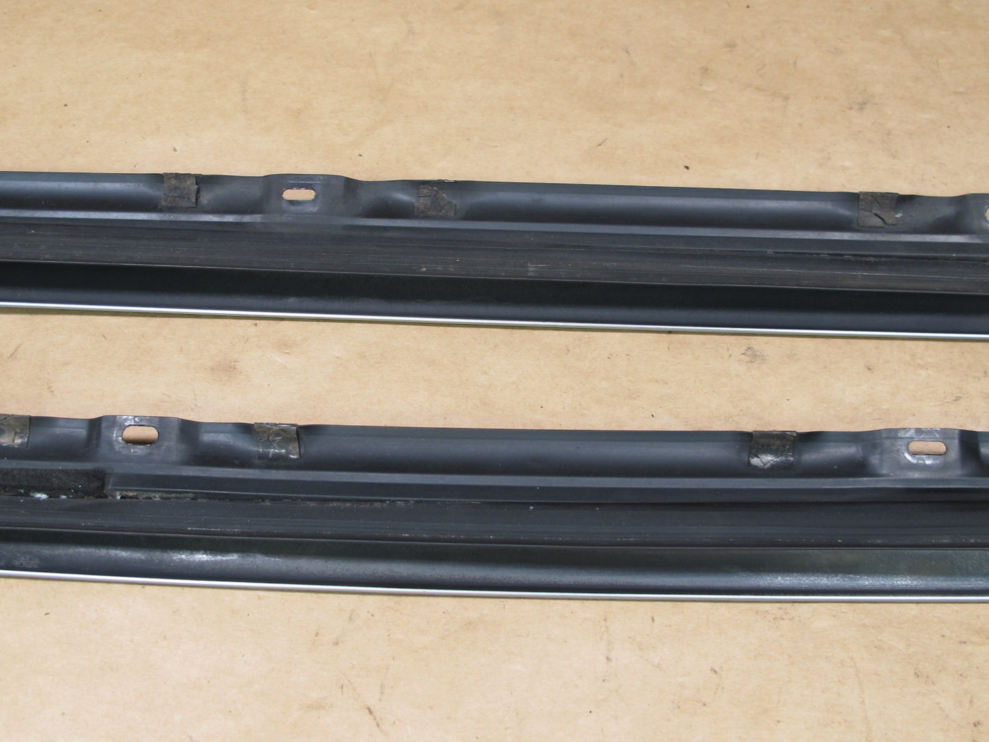 90-94 LEXUS UCF10 LS400 SET OF 2 FRONT WINDSHIELD TRIM MOLDING COVER OEM