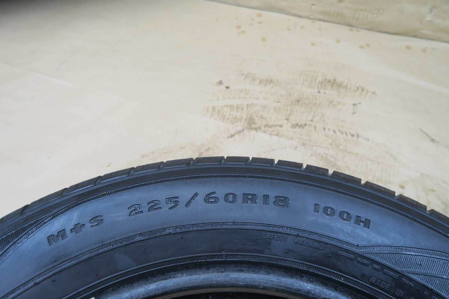 SET OF 2 GOODYEAR ASSURANCE A/S TIRE 225/60 R18 100H 6/32 5120 1621