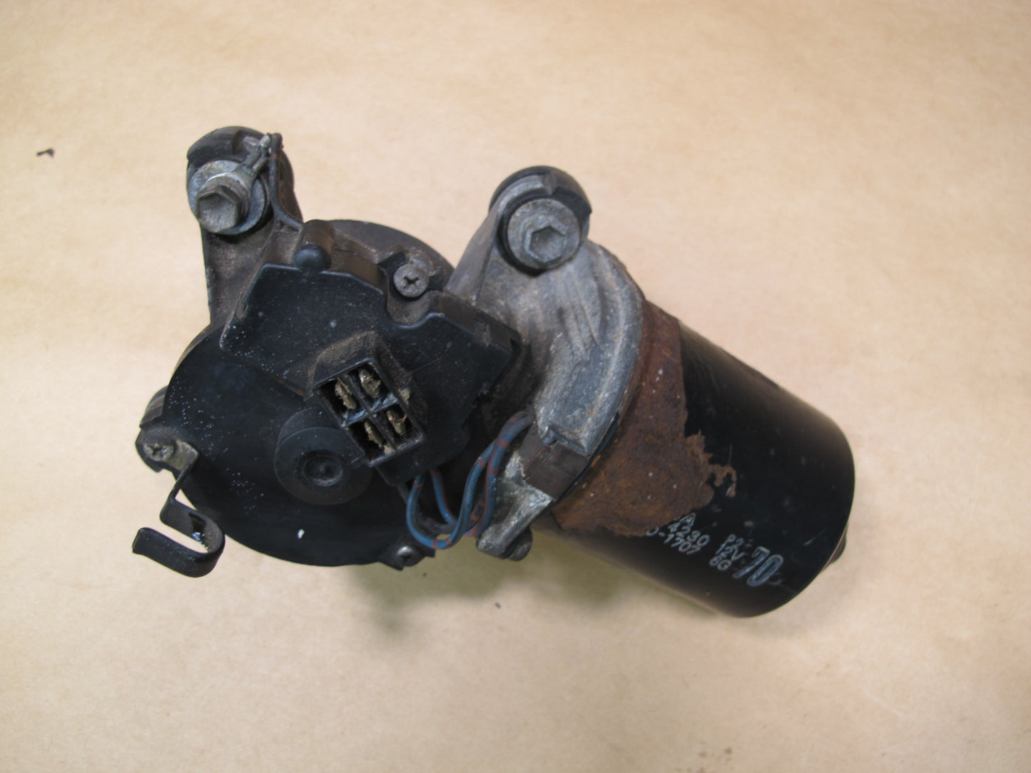 86-92 TOYOTA SUPRA MK3 FRONT WINDSHIELD WIPER MOTOR OEM