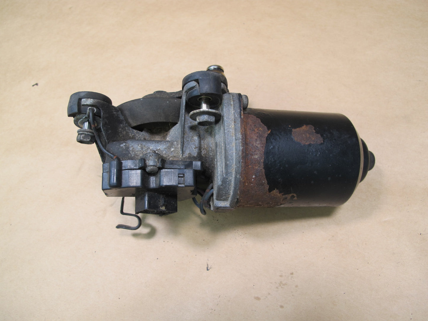 86-92 TOYOTA SUPRA MK3 FRONT WINDSHIELD WIPER MOTOR OEM