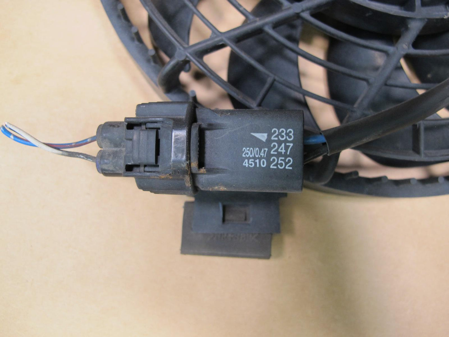 2003-2005 LEXUS UZJ120L GX470 ENGINE RADIATOR COOLING FAN MOTOR