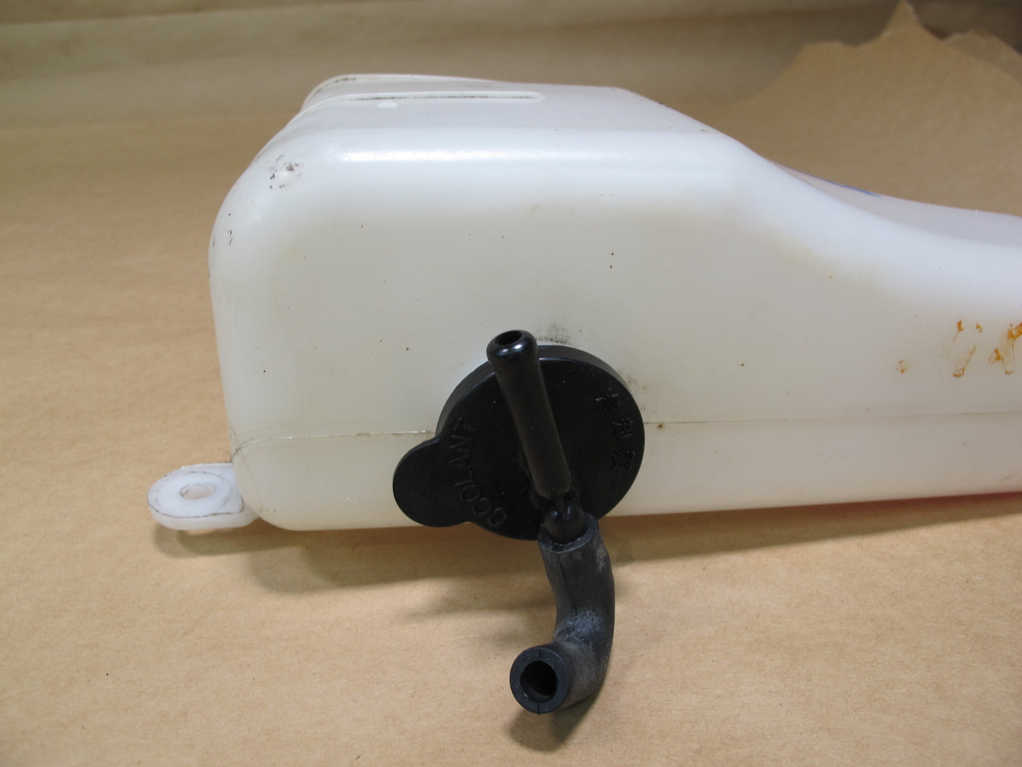 2003-2009 LEXUS UZJ120L GX470 ENGINE COOLANT EPXANSION OVERFLOW RESERVOIR TANK