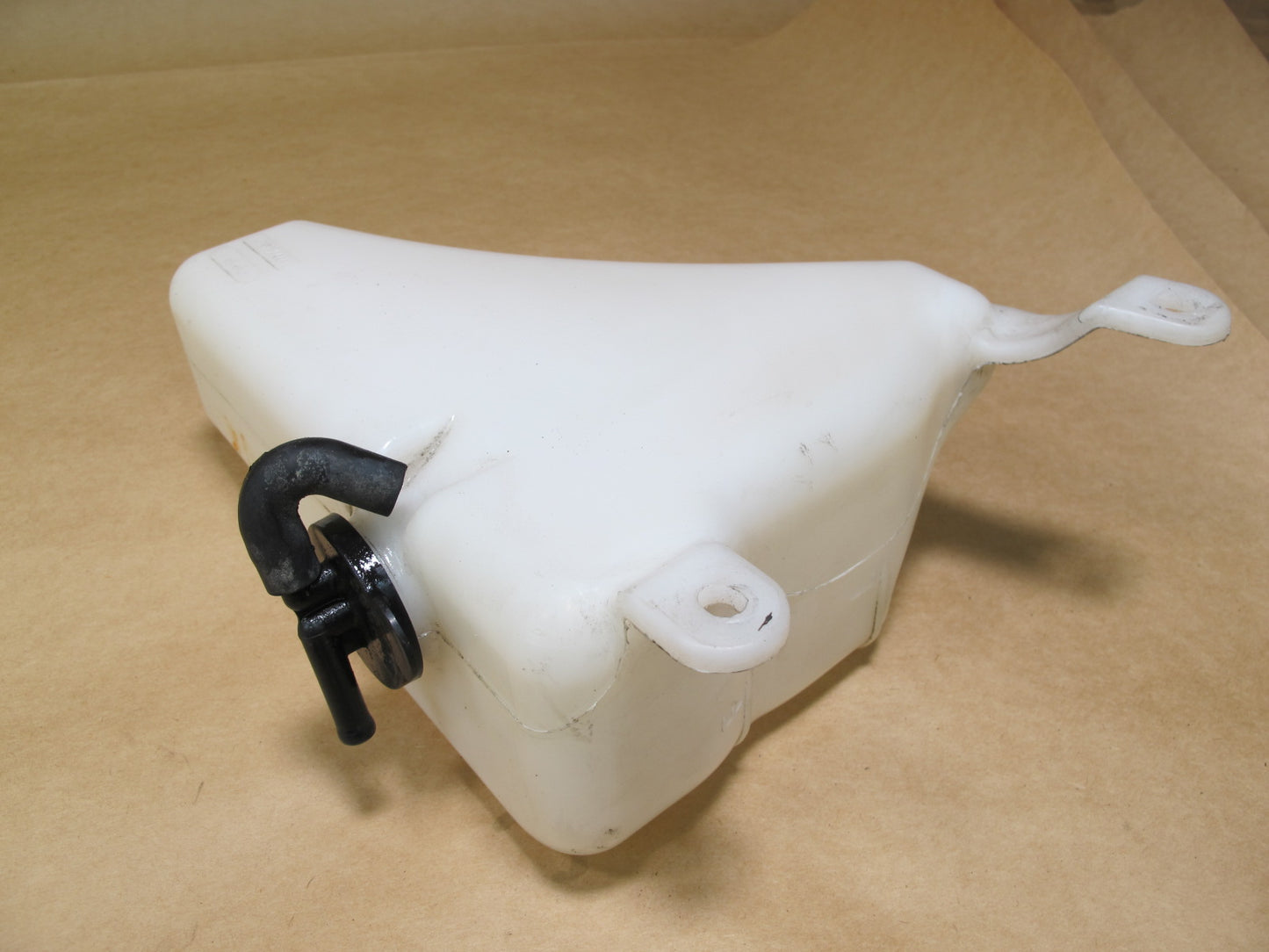 2003-2009 LEXUS UZJ120L GX470 ENGINE COOLANT EPXANSION OVERFLOW RESERVOIR TANK