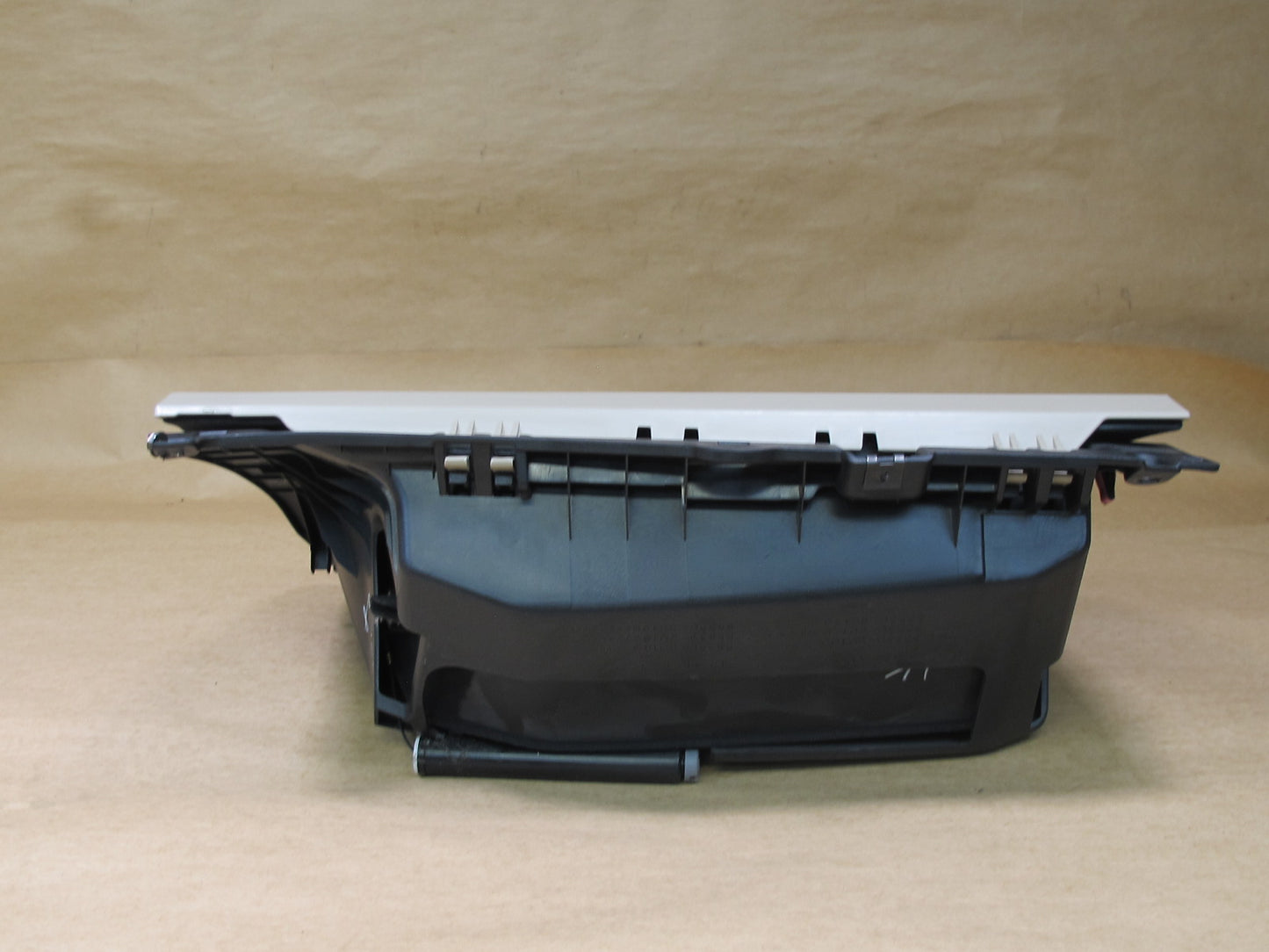 2003-2009 LEXUS UZJ120L GX470 DASH GLOVE BOX COMPARTMENT STORAGE