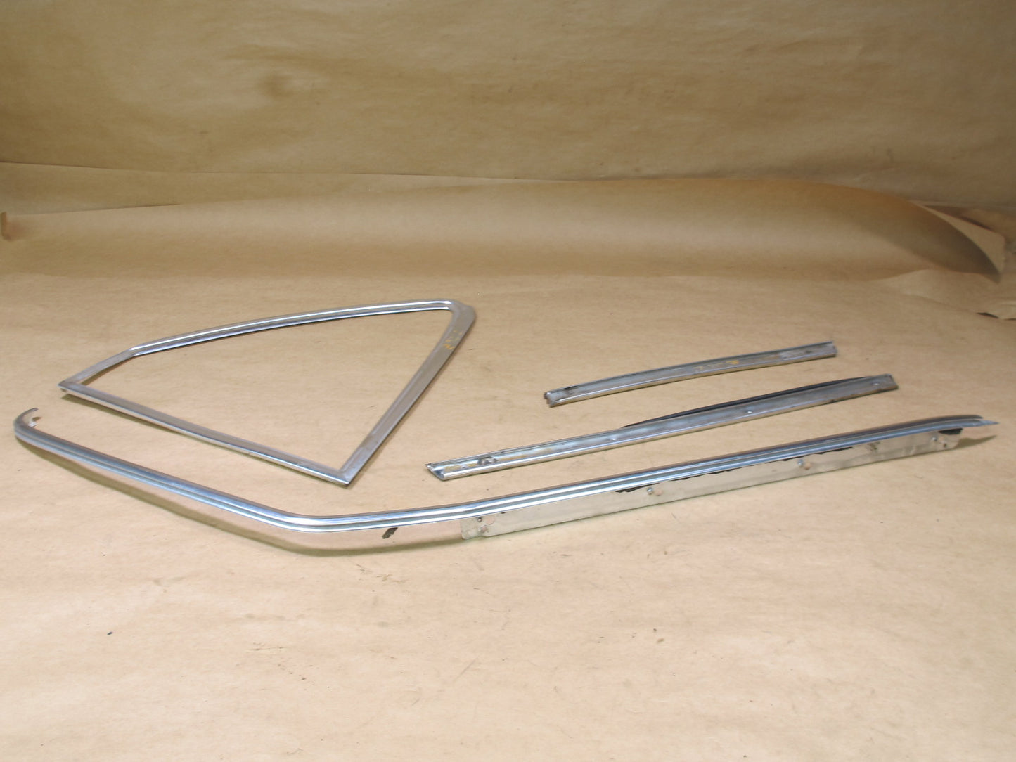 73-85 MERCEDES R107 LEFT HARD TOP WINDOW CHROME TRIM MOLDING COVER SET OEM