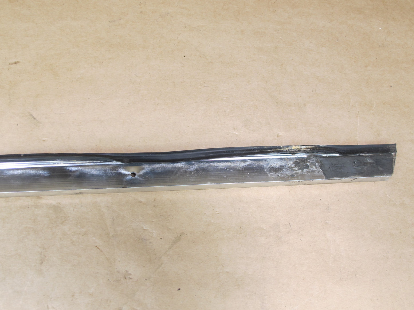 73-85 MERCEDES R107 LEFT HARD TOP WINDOW CHROME TRIM MOLDING COVER SET OEM