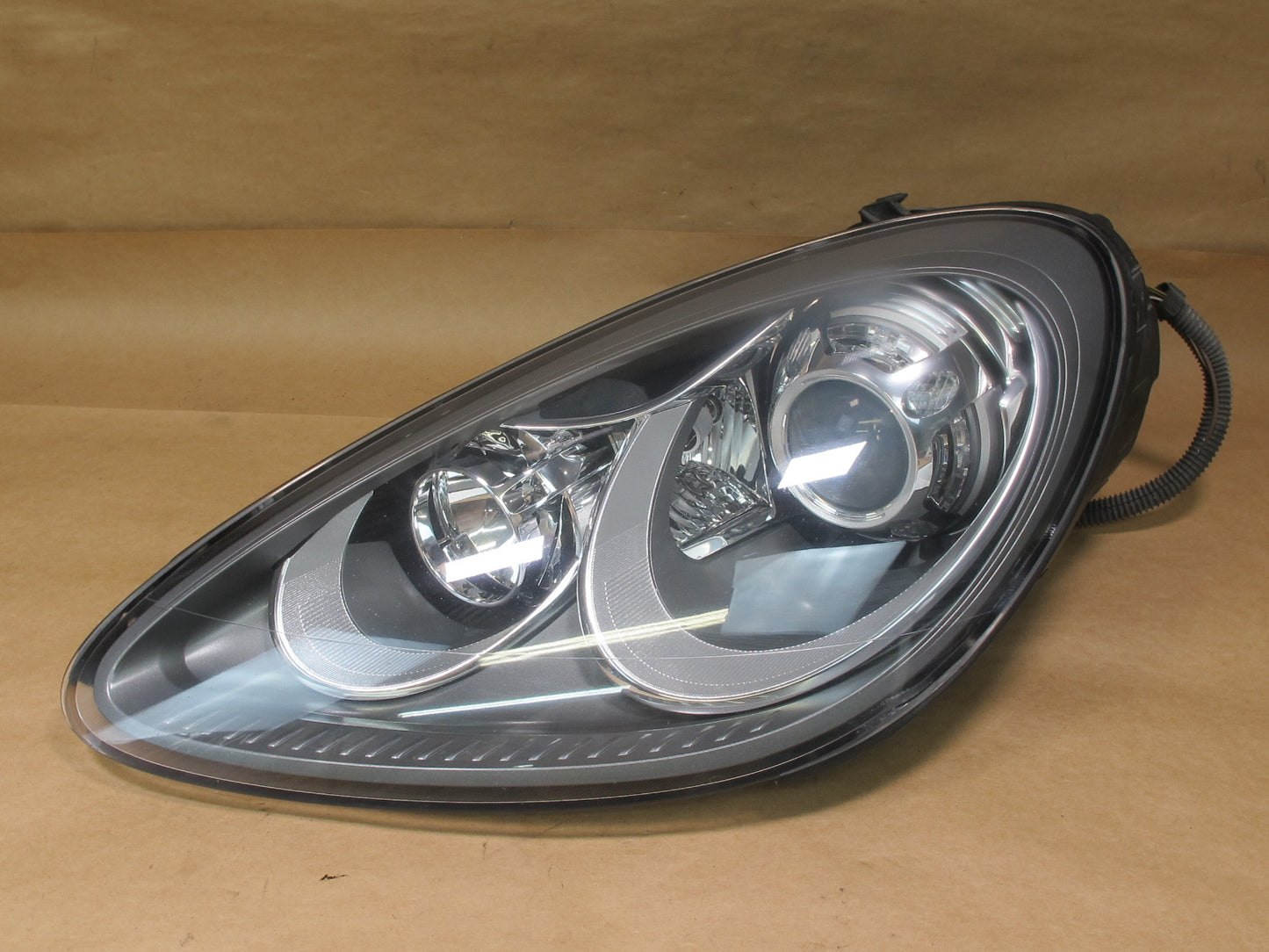 2011-2014 PORSCHE CAYENNE 958 FRONT XENON HEADLIGHT LAMP W BALLAST SET OF 2