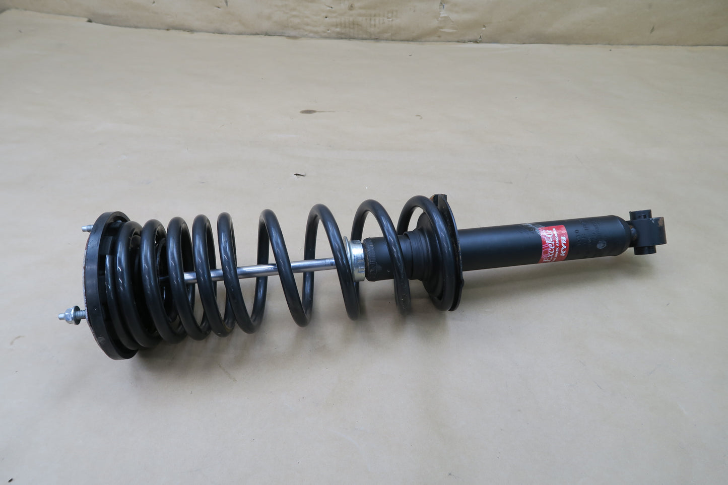 87-88 TOYOTA SUPRA MK3 TURBO SET OF 2 REAR LEFT RIGHT STRUT SHOCK ABSORBER KYB