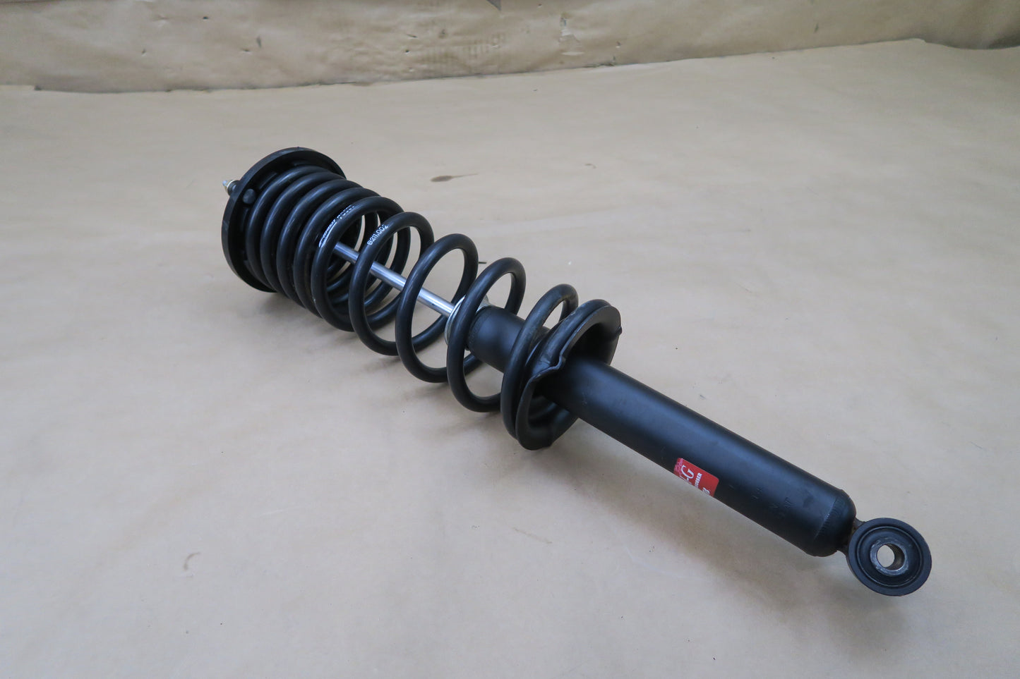 87-88 TOYOTA SUPRA MK3 TURBO SET OF 2 REAR LEFT RIGHT STRUT SHOCK ABSORBER KYB