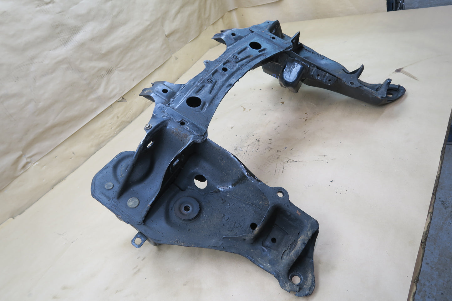 86-89 TOYOTA SUPRA MK3 FRONT ENGINE SUBFRAME CROSSMEMBER CARRIER OEM