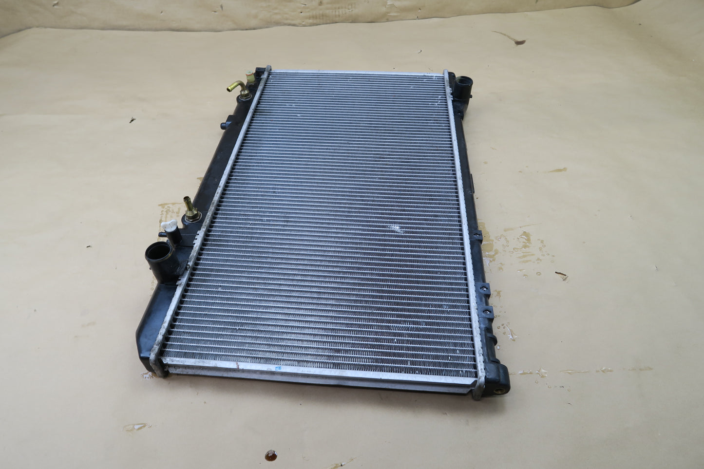 90-94 LEXUS UCF10 LS400 ENGINE COOLING RADIATOR OEM